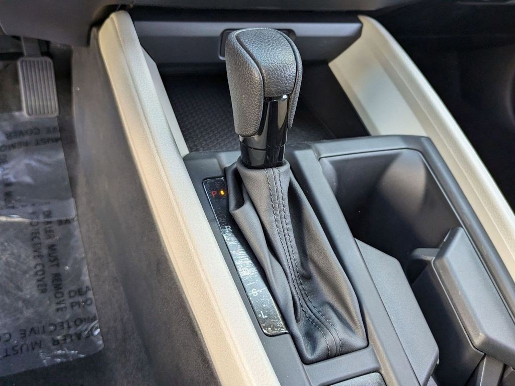 2025 Honda Accord SE - Photo 13