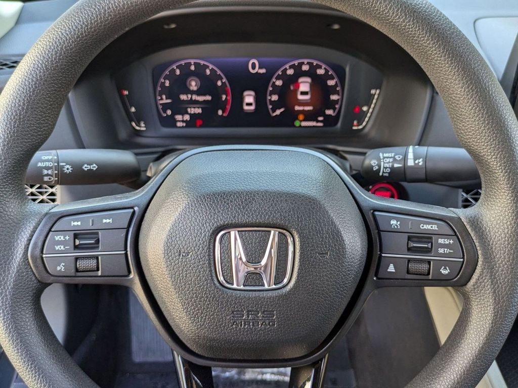 2025 Honda Accord SE - Photo 11