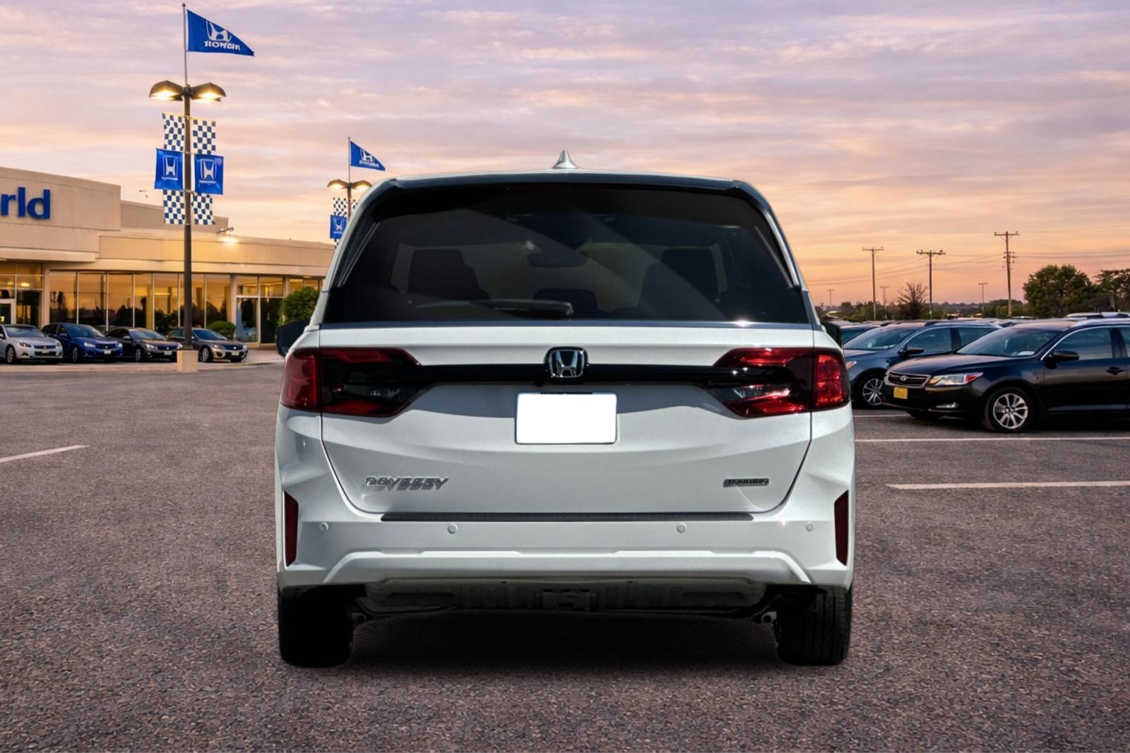 New 2026 Solar Silver Metallic Honda Touring image 5