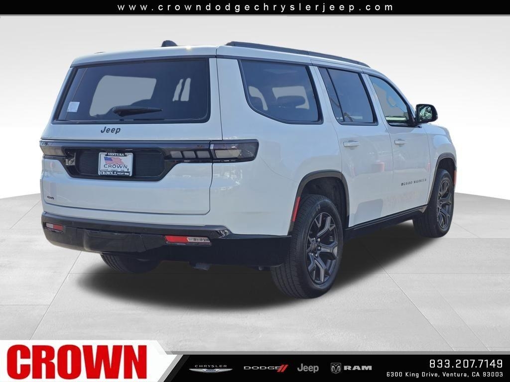 New 2026 Bright White Clear-Coat Exterior Paint Jeep Limited Altitude image 31