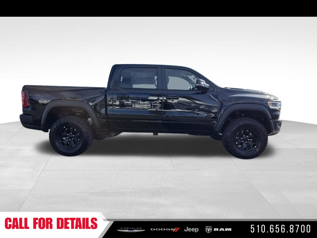 New 2026 Diamond Black Crystal Pearl-Coat Exterior Paint RAM RHO image 4