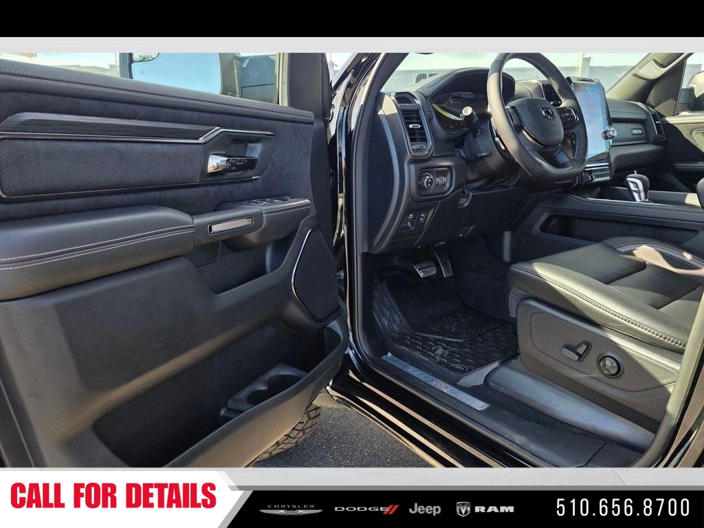 New 2026 Diamond Black Crystal Pearl-Coat Exterior Paint RAM RHO image 15