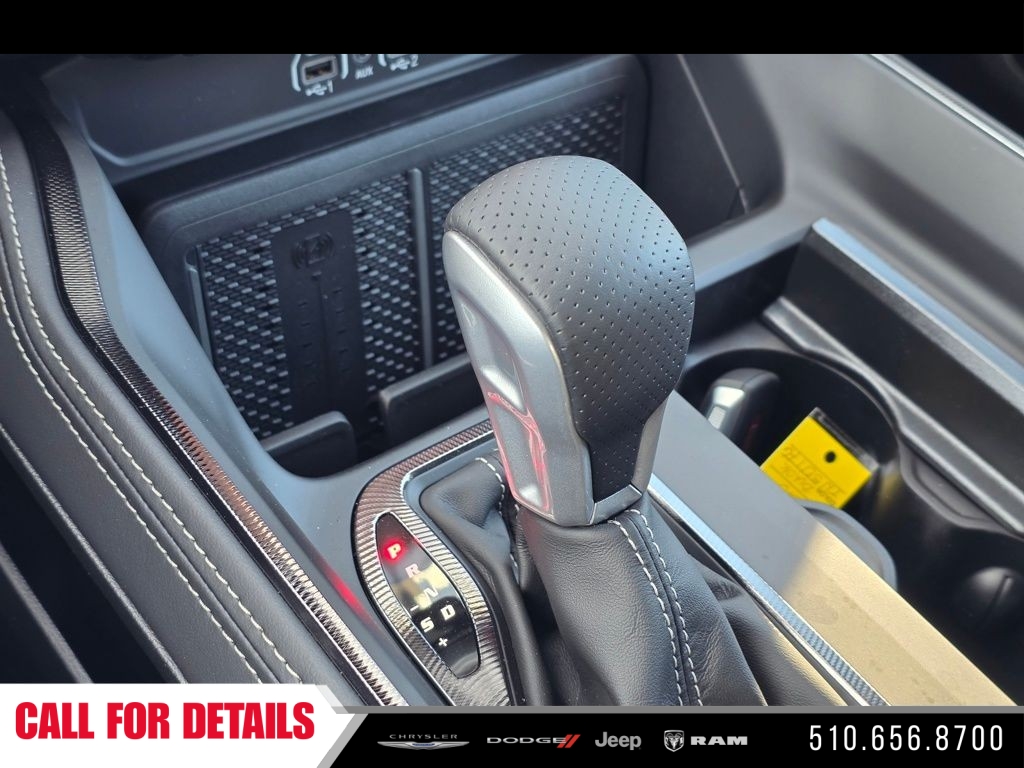New 2026 Diamond Black Crystal Pearl-Coat Exterior Paint RAM RHO image 24