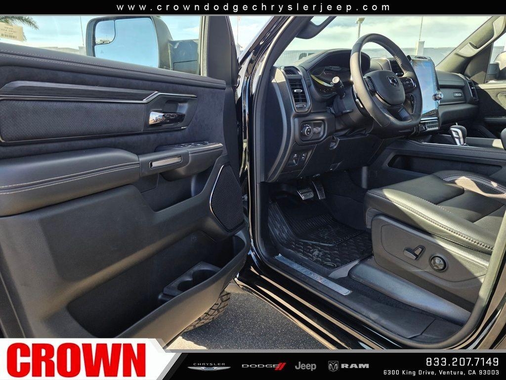 New 2026 Diamond Black Crystal Pearl-Coat Exterior Paint RAM RHO image 41