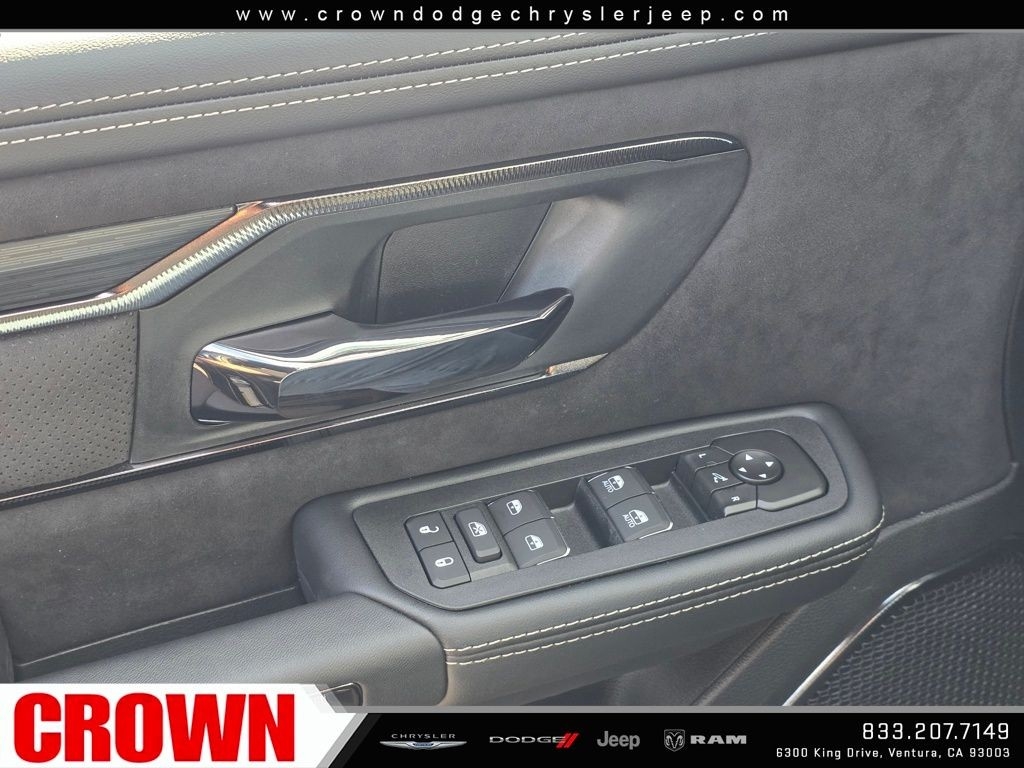 New 2026 Diamond Black Crystal Pearl-Coat Exterior Paint RAM RHO image 46
