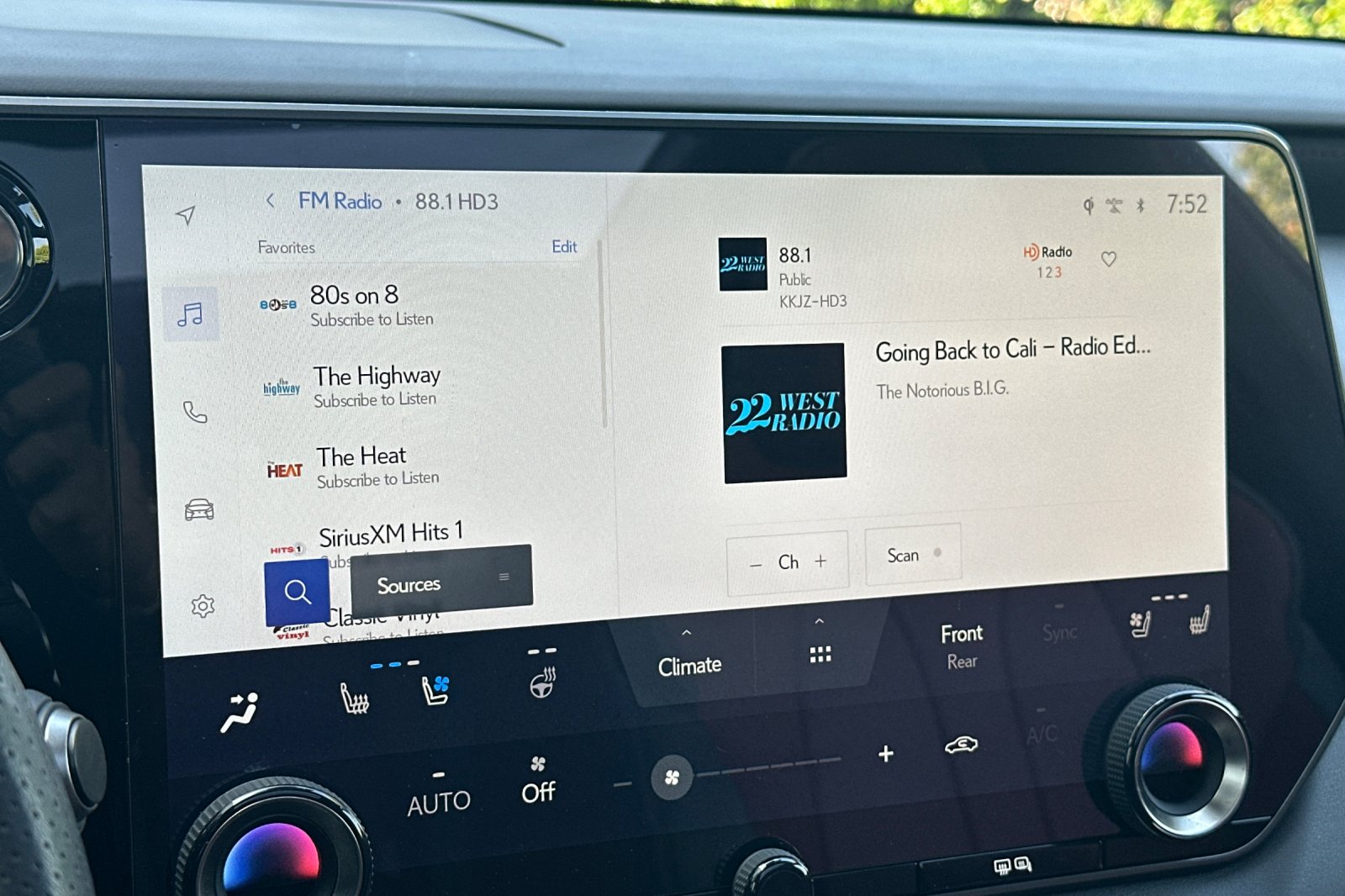 2023 Lexus RX Hybrid 500h - Photo 18