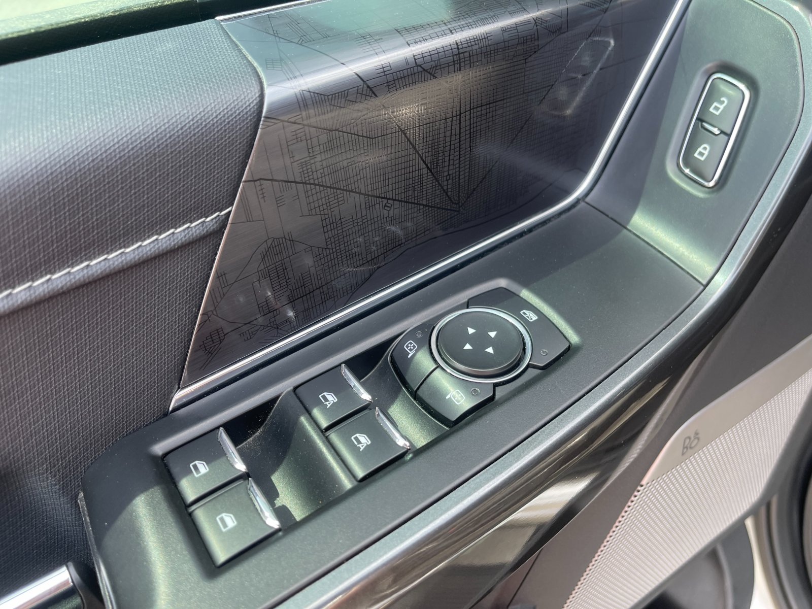 Used 2022 Silver Ford XLT image 13