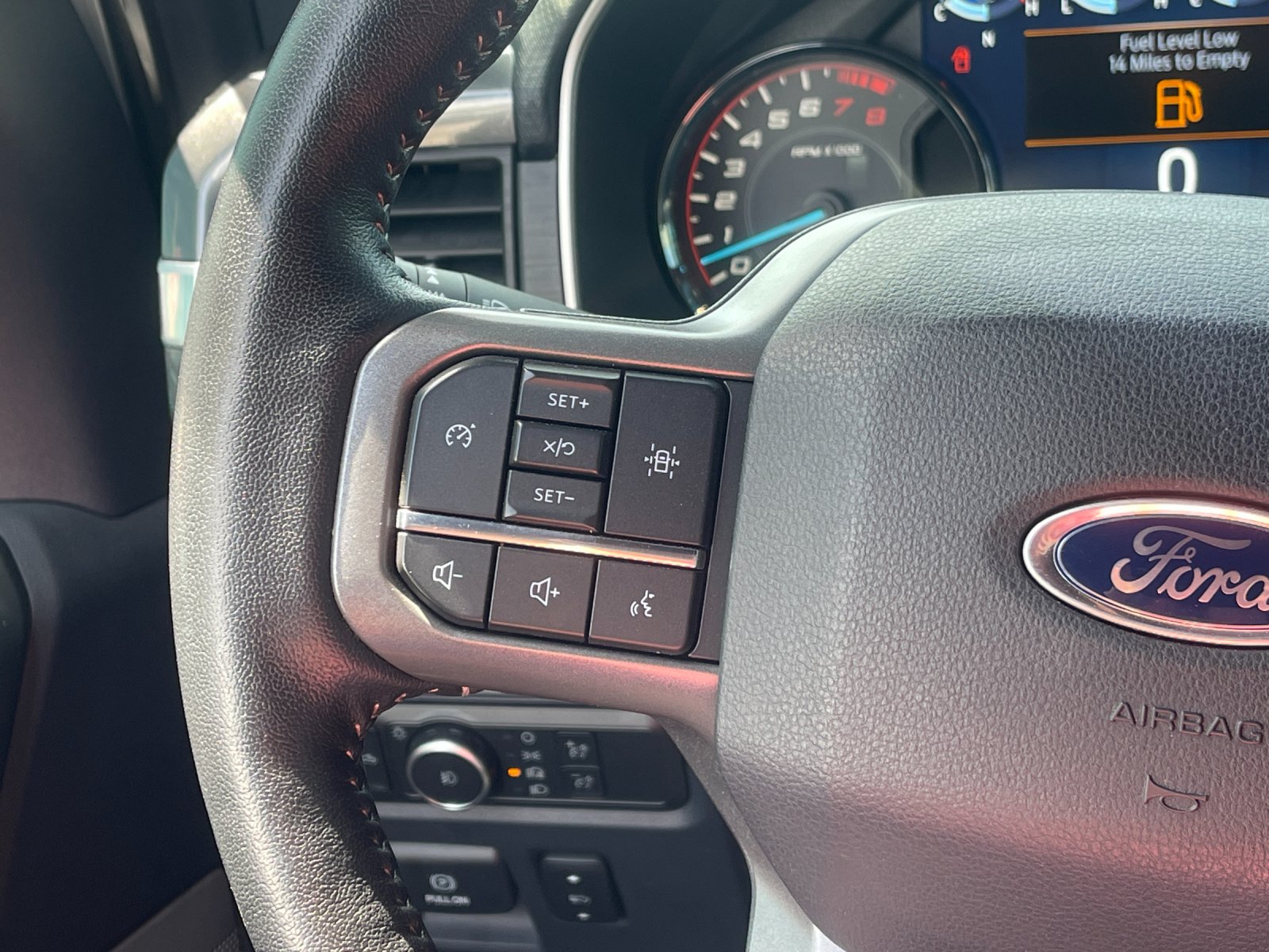Used 2022 Silver Ford XLT image 22