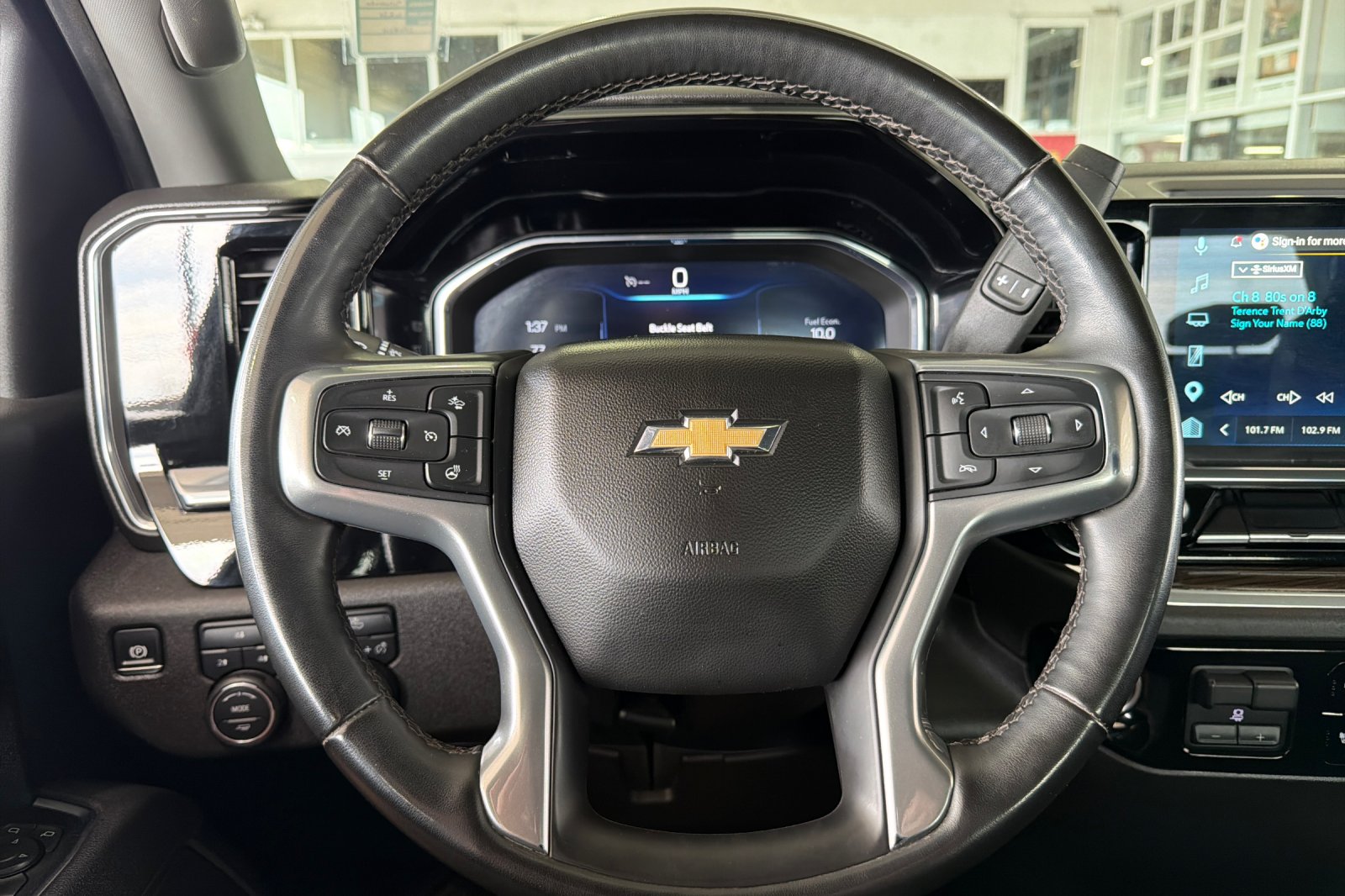 Used 2025 White Chevrolet LT image 22