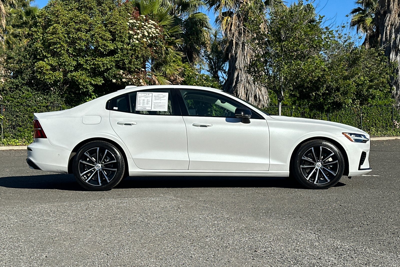 2023 Volvo S60 Plus | CarEdge | CarEdge