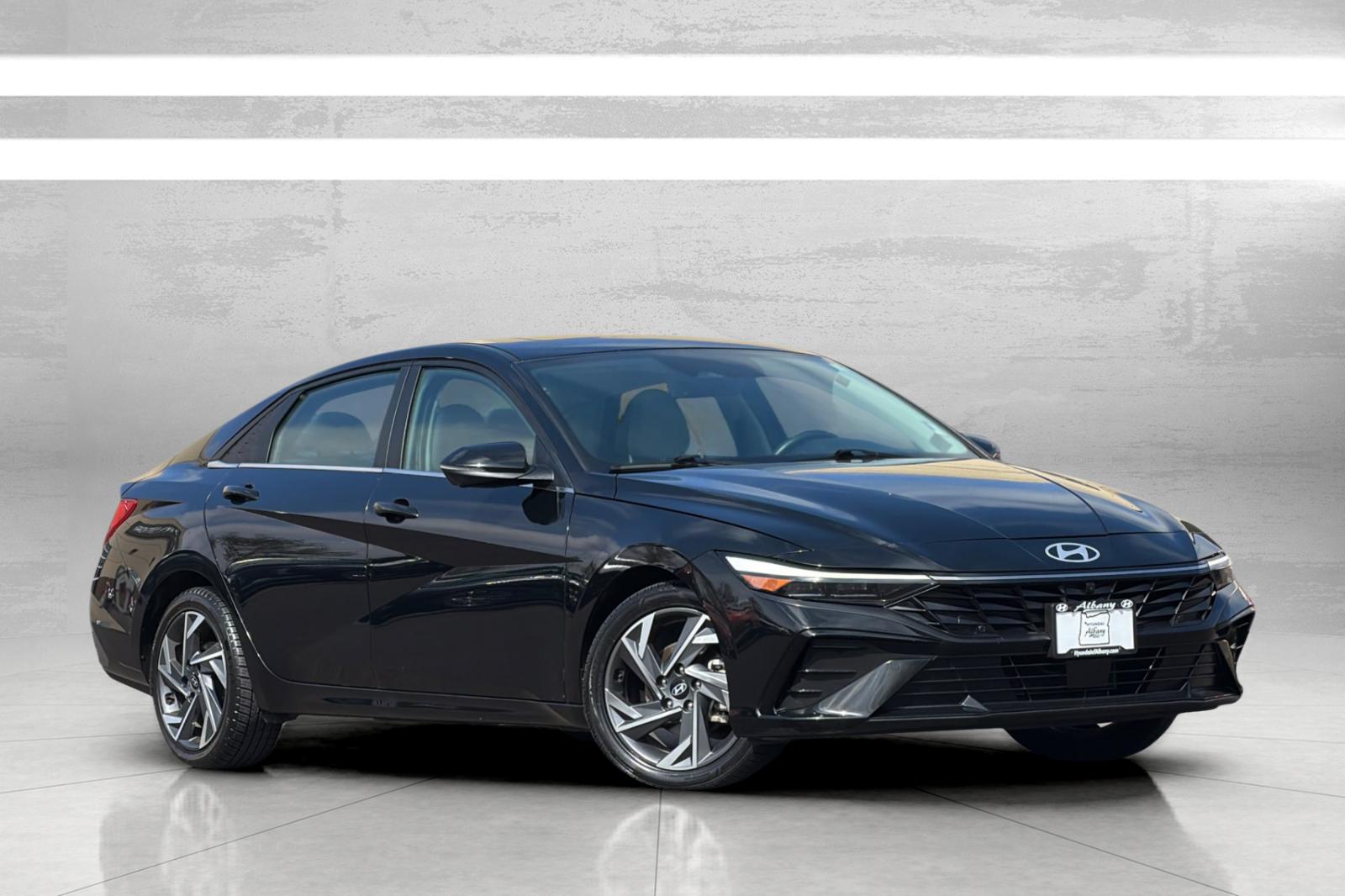 2024 Hyundai Elantra 2.0 Limited IVT's photo