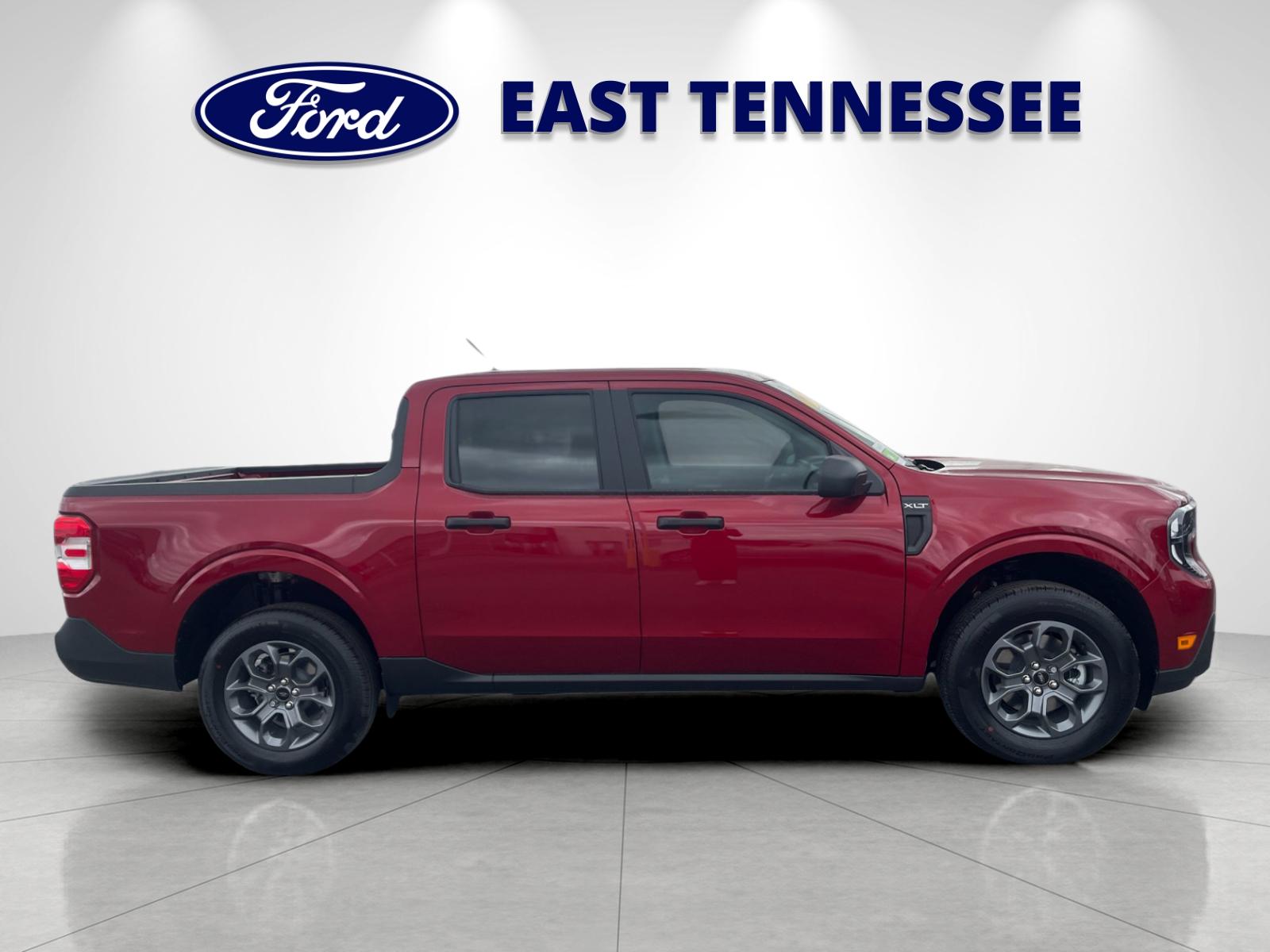 New 2026 Ruby Red Metallic Tinted Clearcoat Ford XLT image 2
