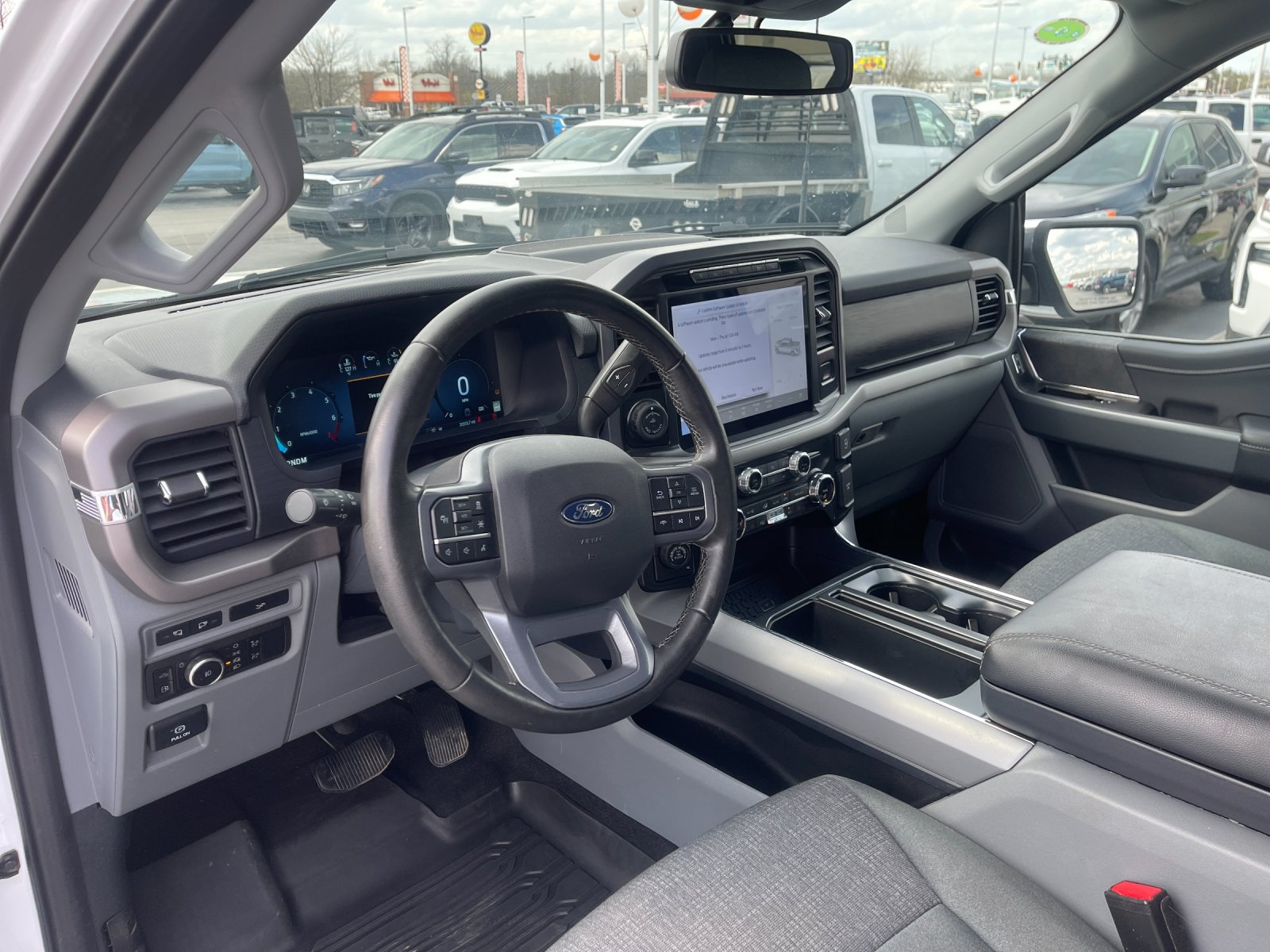 Used 2024 Oxford White Ford XLT image 11
