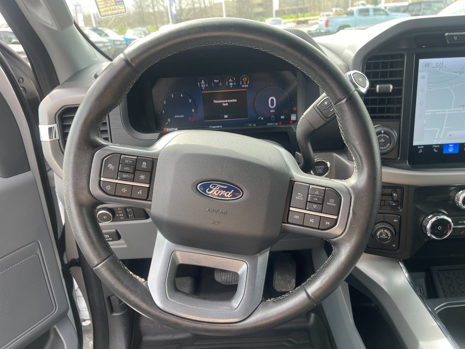 Used 2024 Oxford White Ford XLT image 25