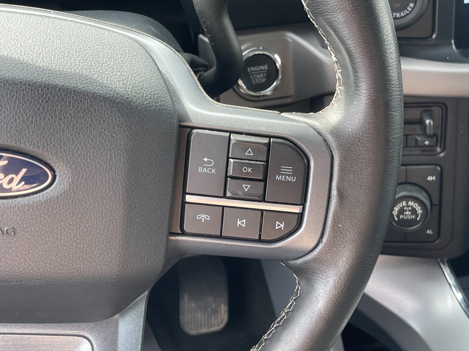 Used 2024 Oxford White Ford XLT image 27