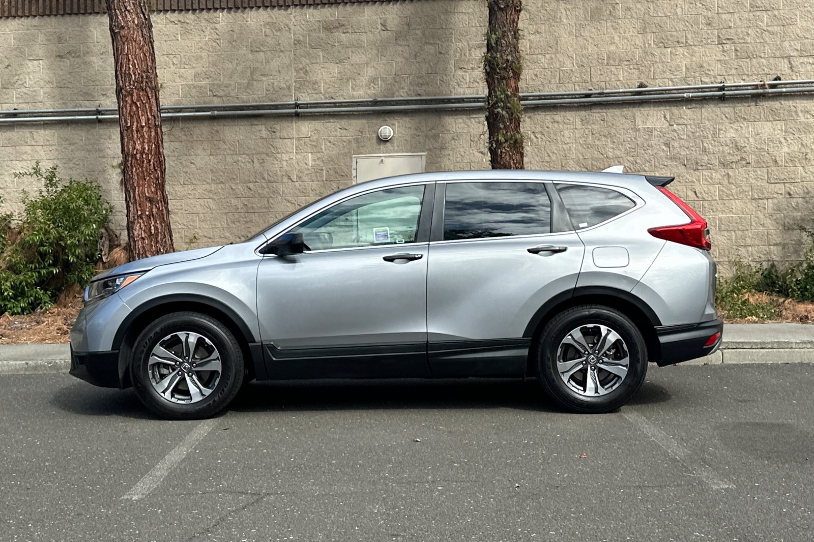 Used 2018  Honda LX image 6