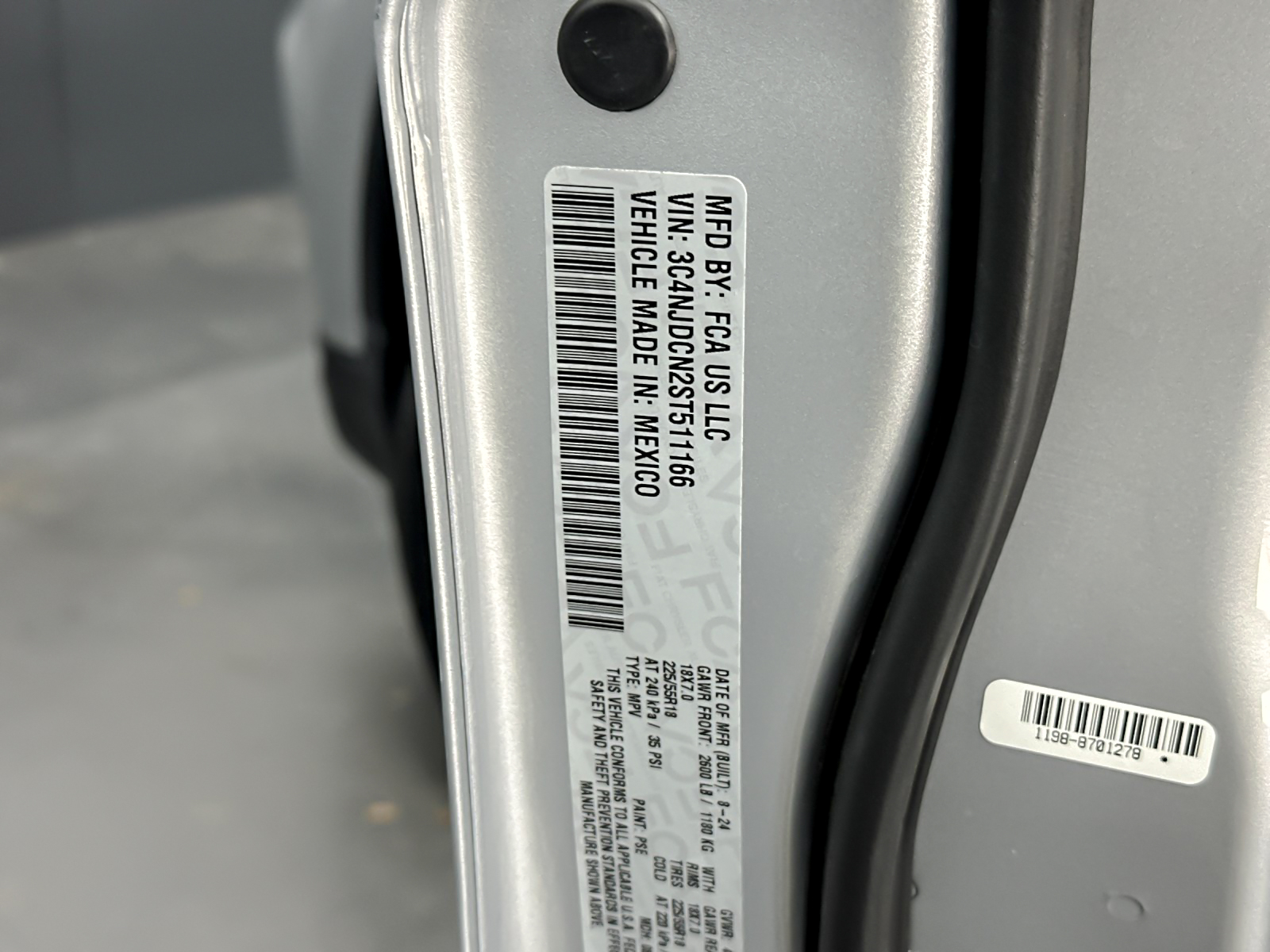 Used 2025 Silver Jeep Limited image 27