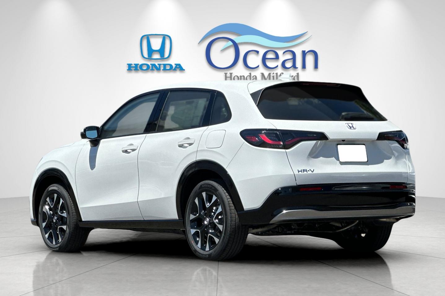 New 2026 Platinum White Pearl Honda AWD EX-L image 3