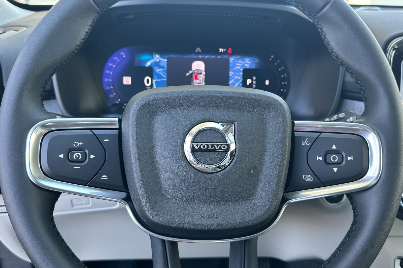 New 2026 Vapour Grey Volvo Plus image 22