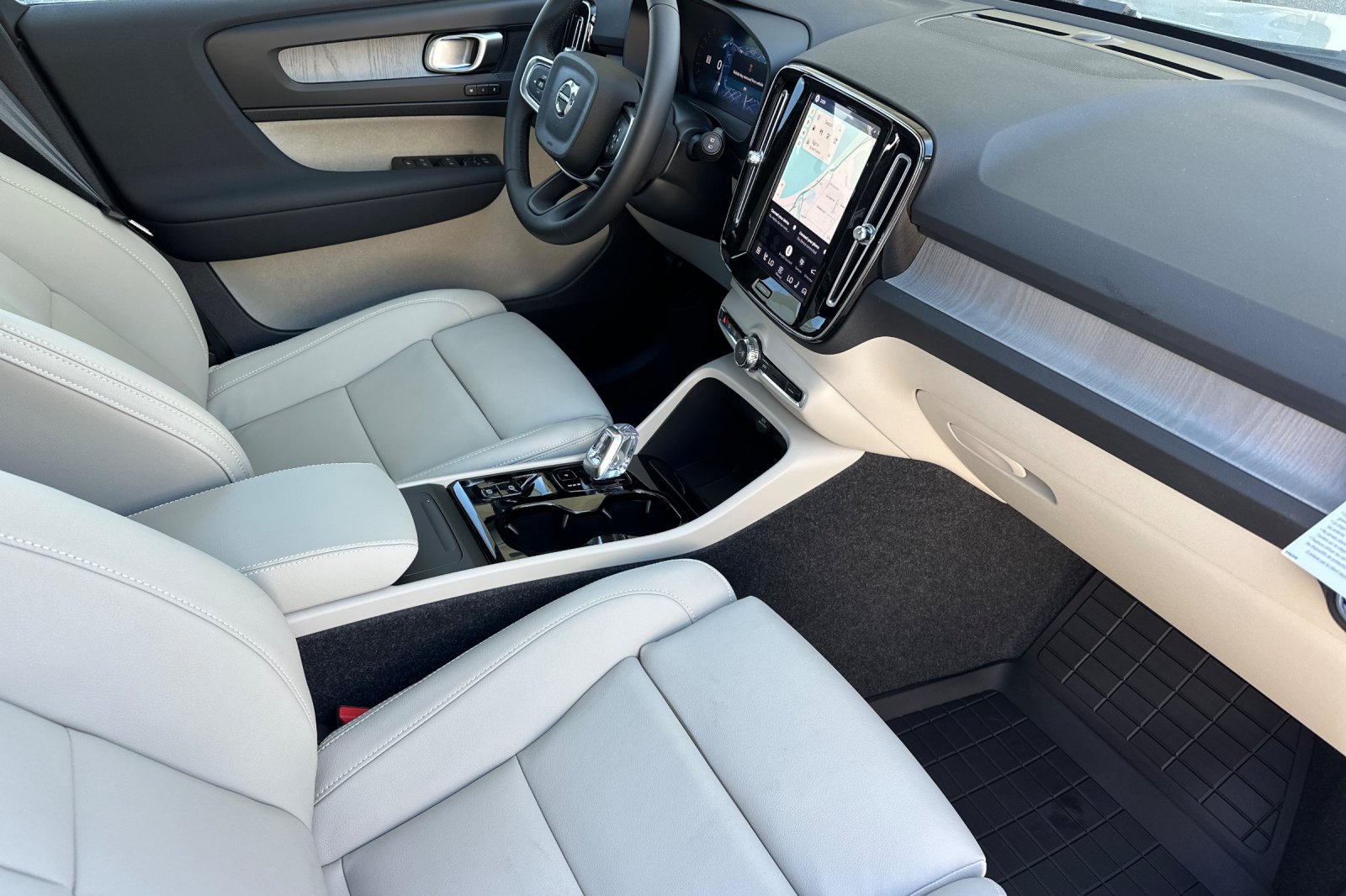 New 2026 Vapour Grey Volvo Plus image 14