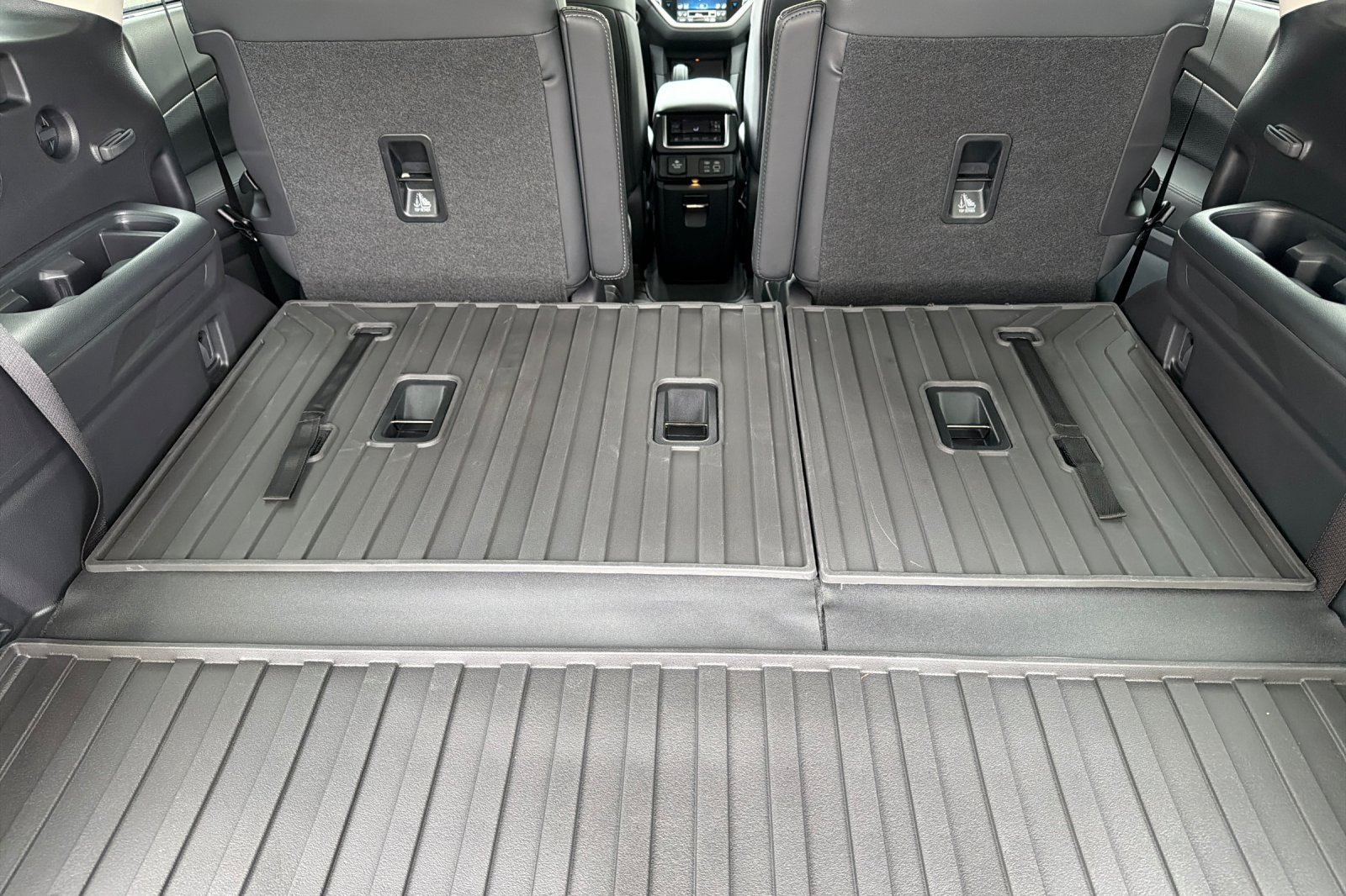 New 2026 ICE SILVER METALLIC Subaru Touring 7-Passenger image 15