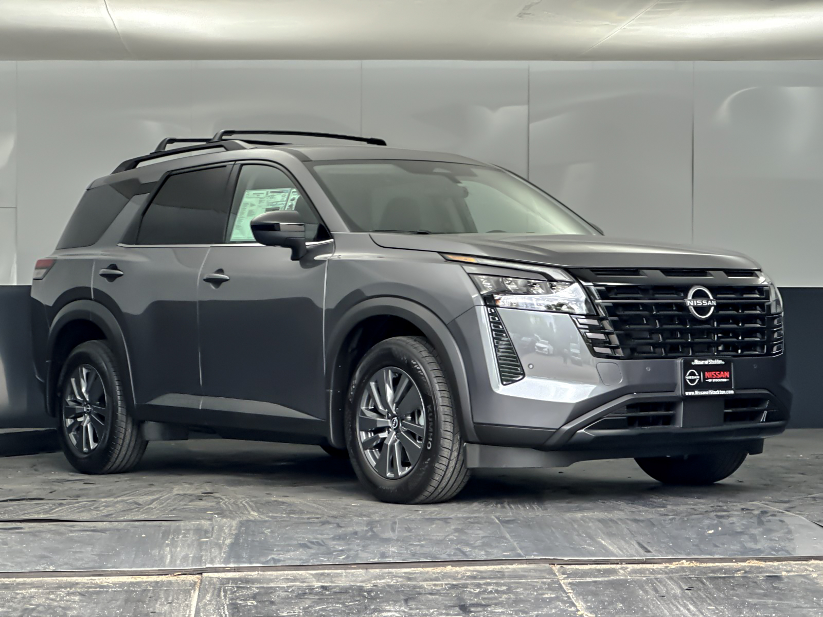 2026 Nissan Pathfinder SV 4WD's photo