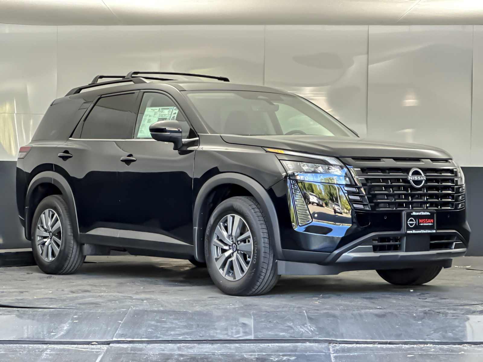 2026 Nissan Pathfinder SL 4WD's photo