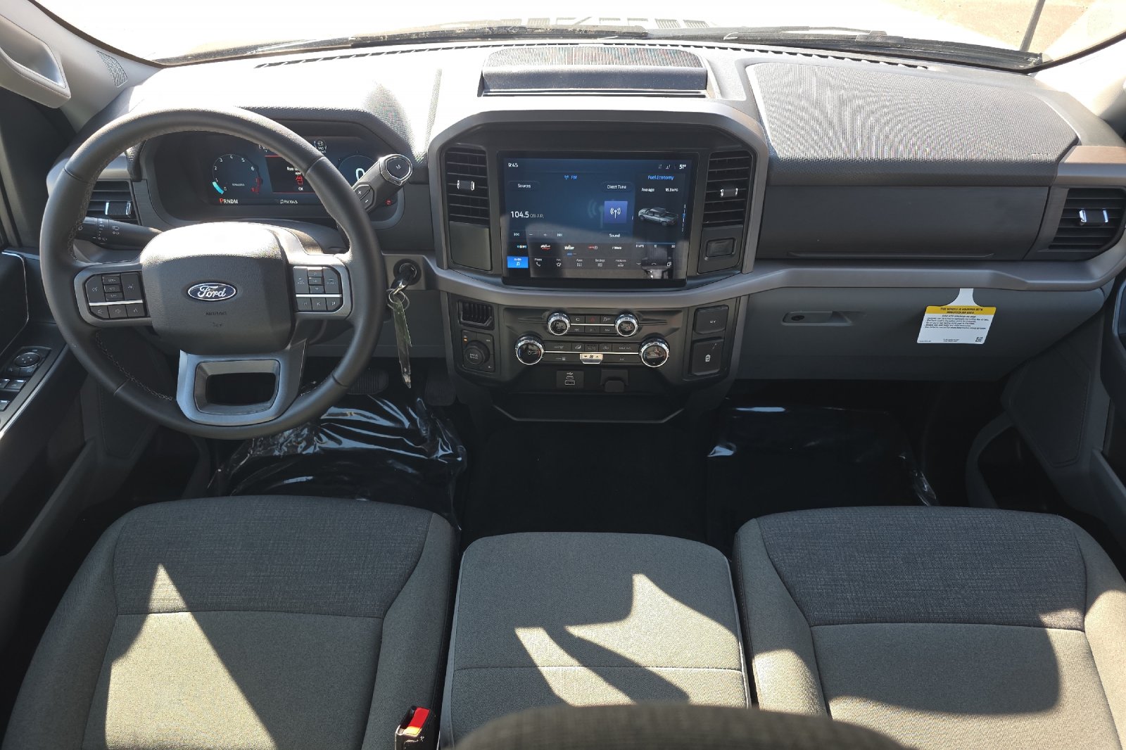 Used 2025 Oxford White Ford XLT image 13