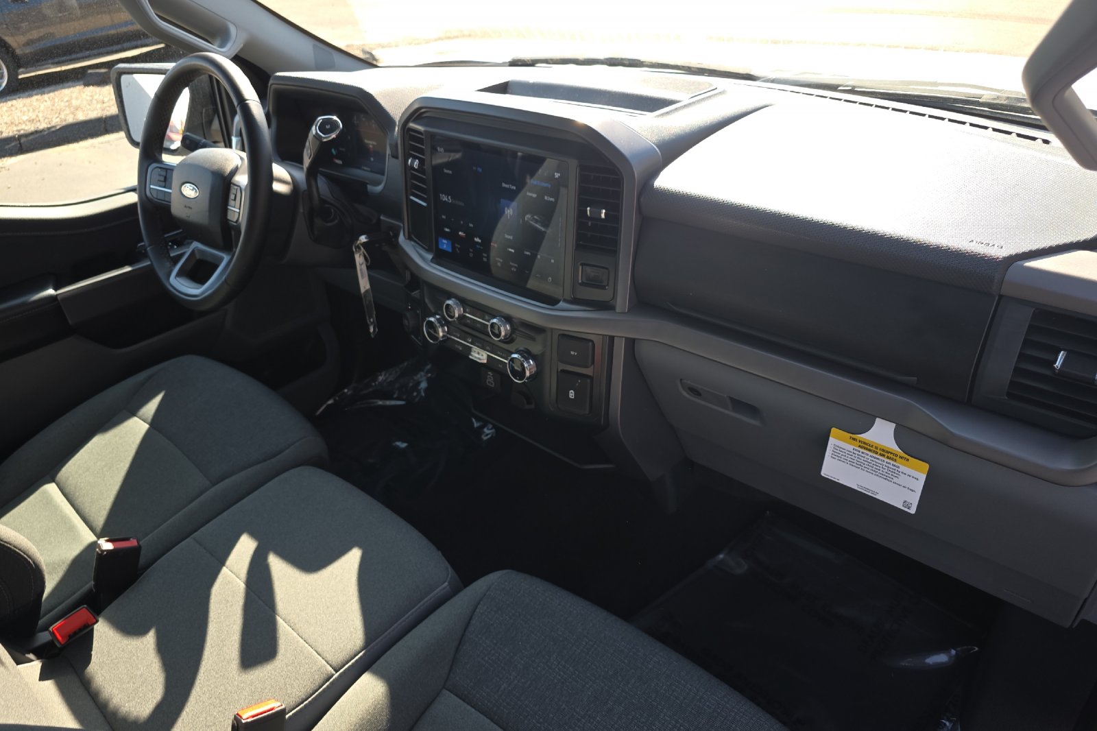 Used 2025 Oxford White Ford XLT image 15