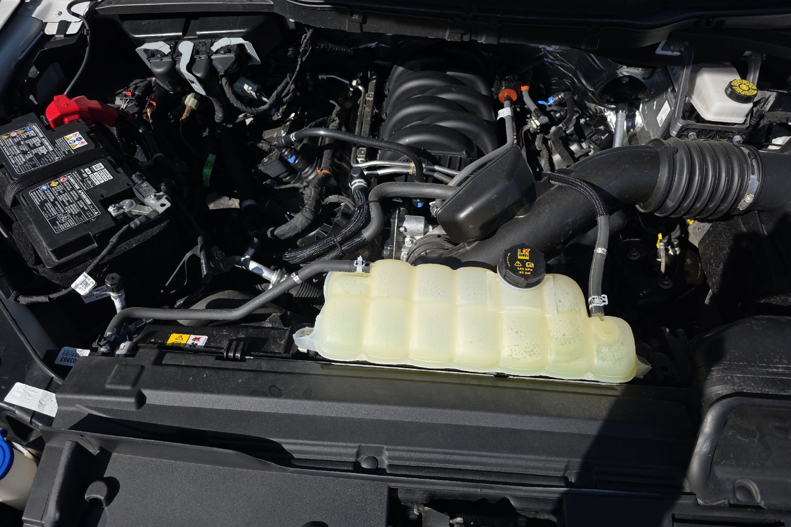 Used 2025 Oxford White Ford XLT image 33