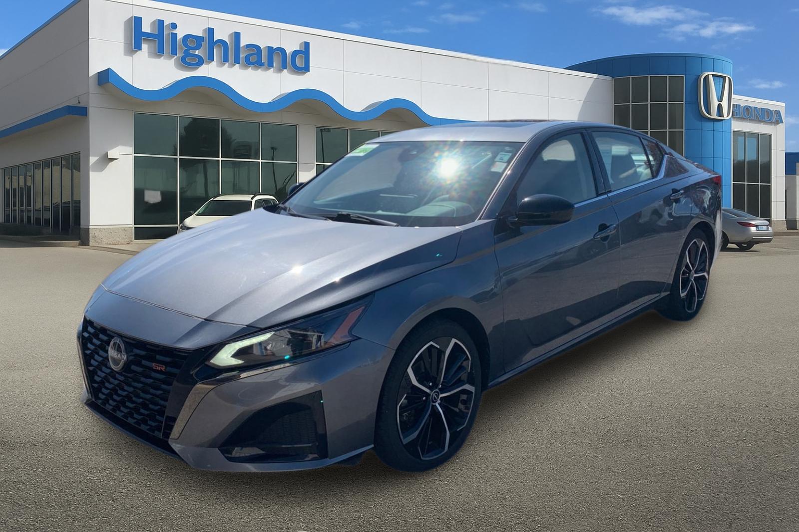 2024 Nissan Altima SR