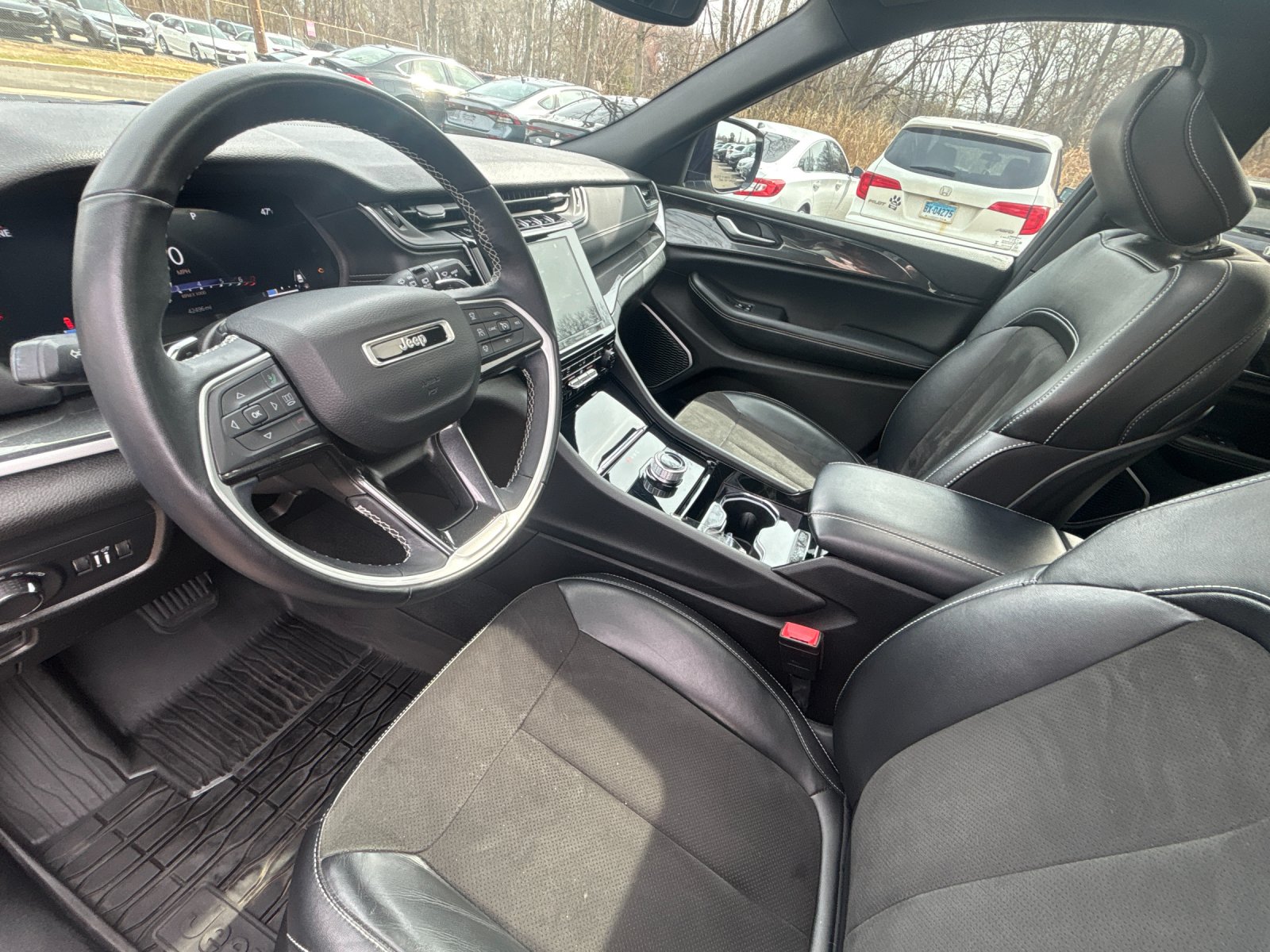 Used 2022 Silver Zynith Jeep Altitude image 11