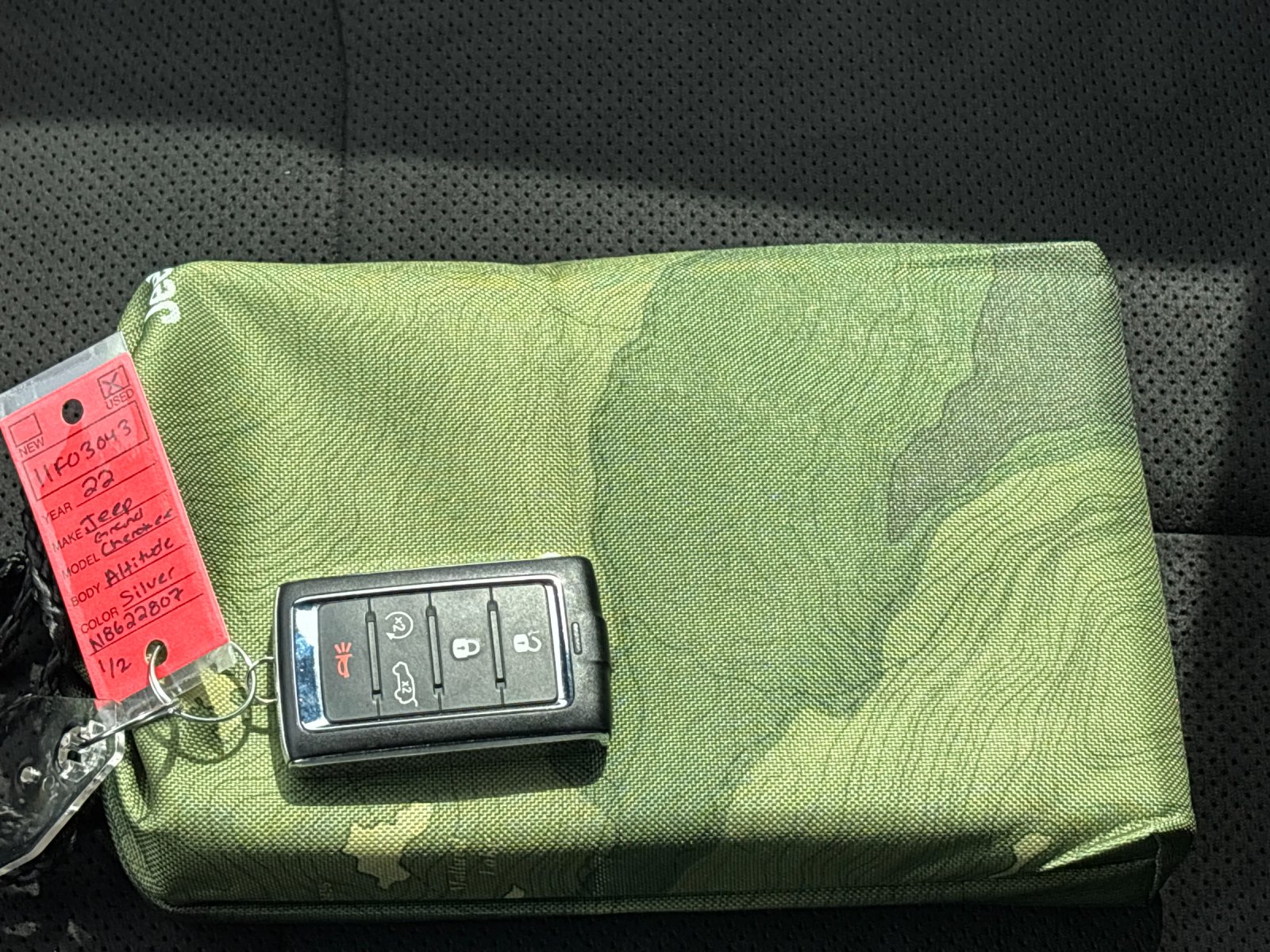 Used 2022 Silver Zynith Jeep Altitude image 9
