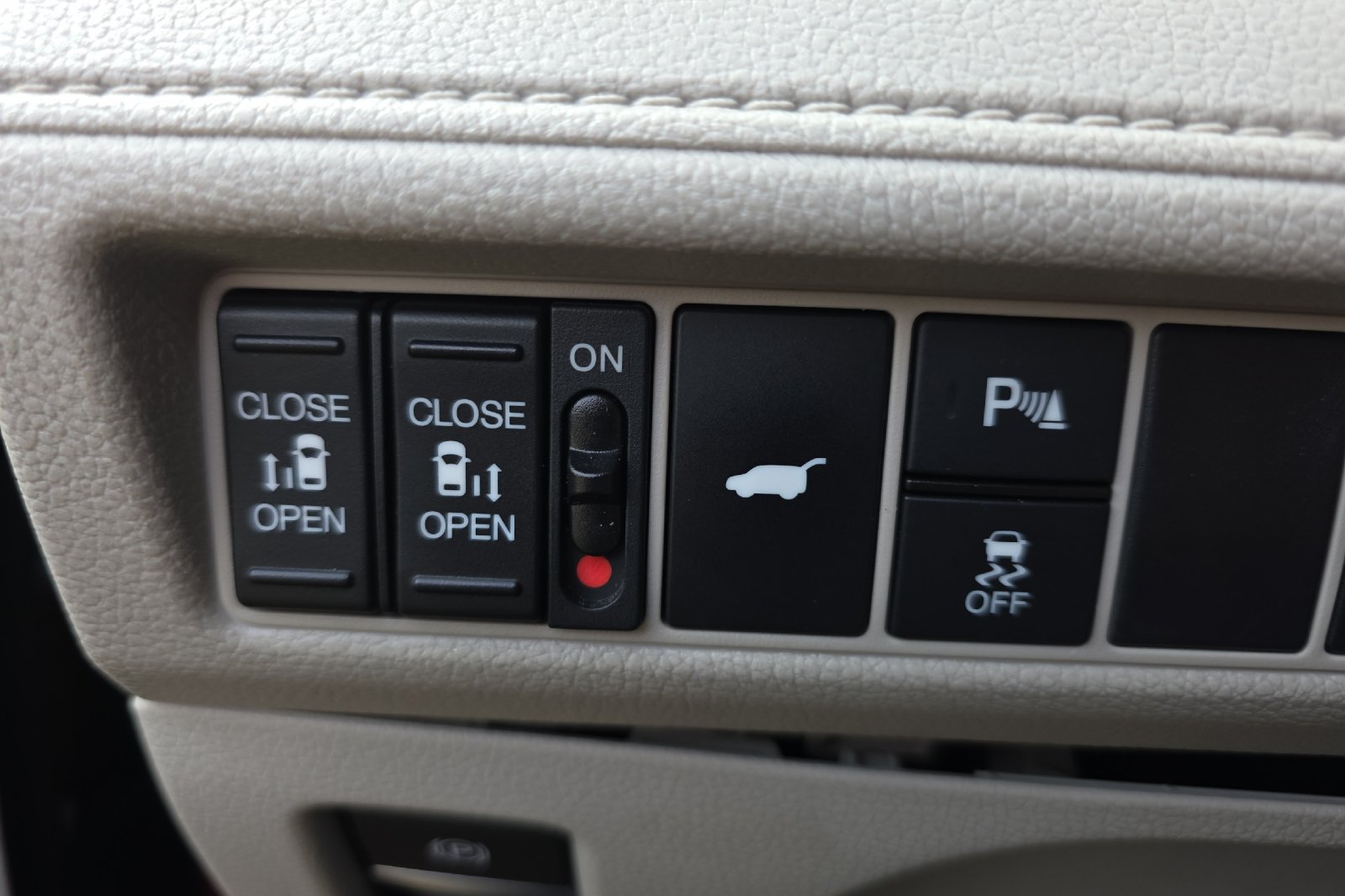 Used 2025 Radiant Red Metallic II Honda Elite image 33