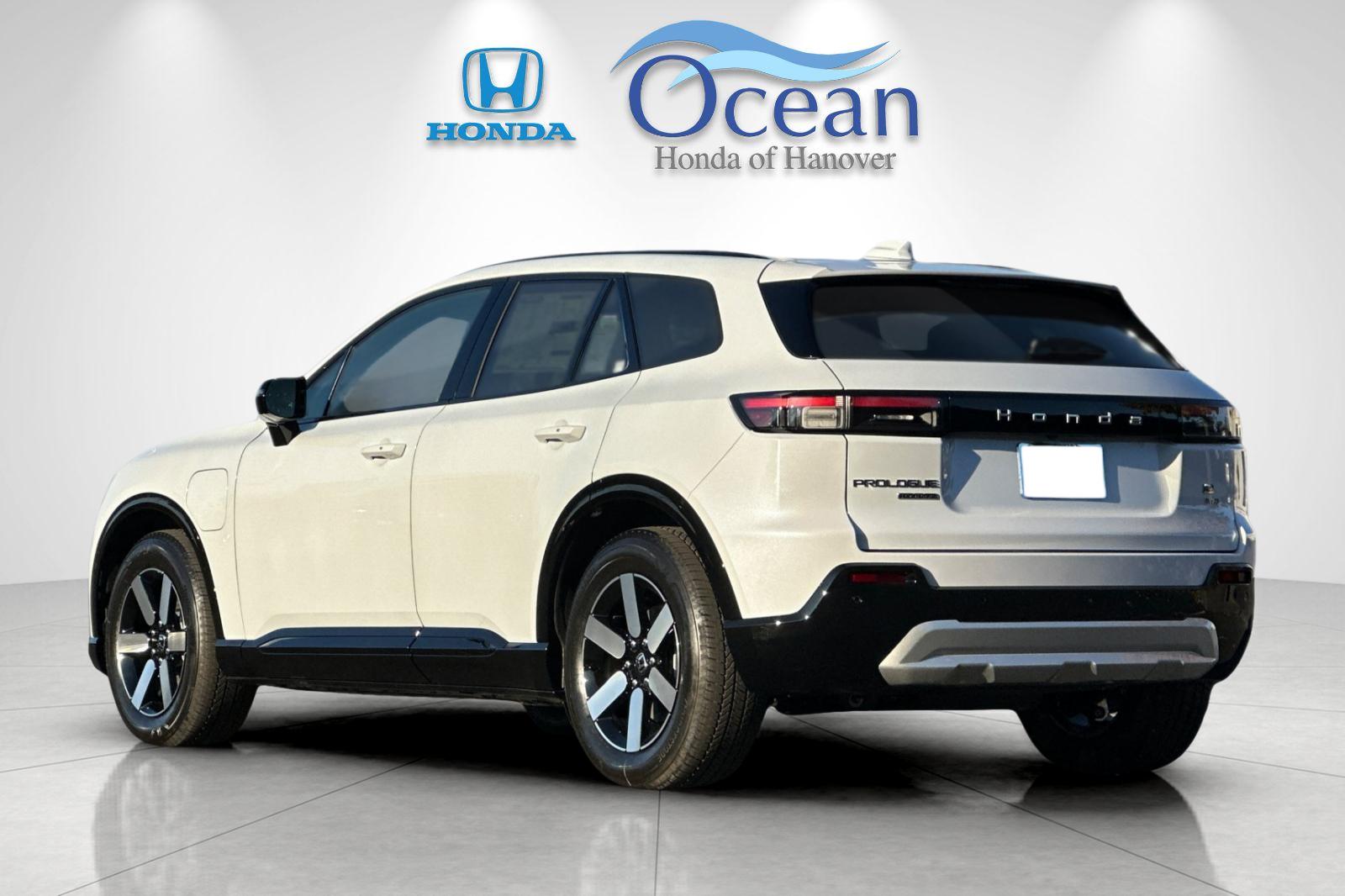 New 2026 Frostline White Pearl Honda Touring image 3