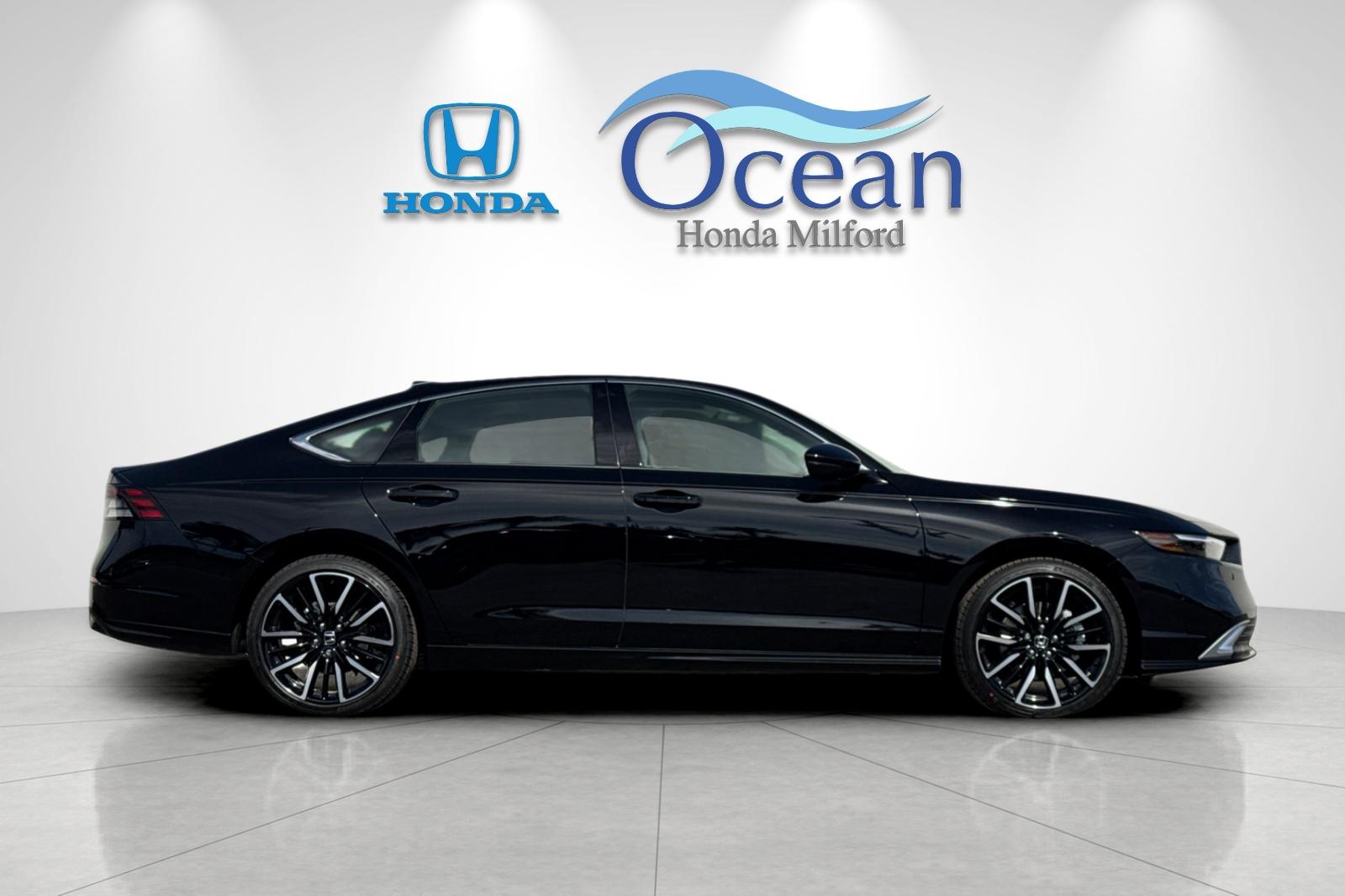 New 2026 Crystal Black Pearl Honda Touring Hybrid image 6