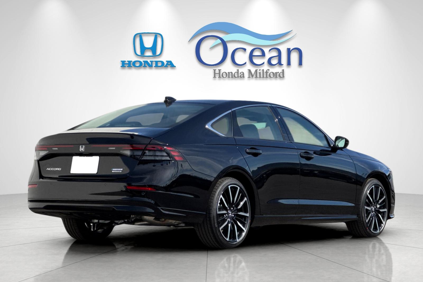 New 2026 Crystal Black Pearl Honda Touring Hybrid image 5