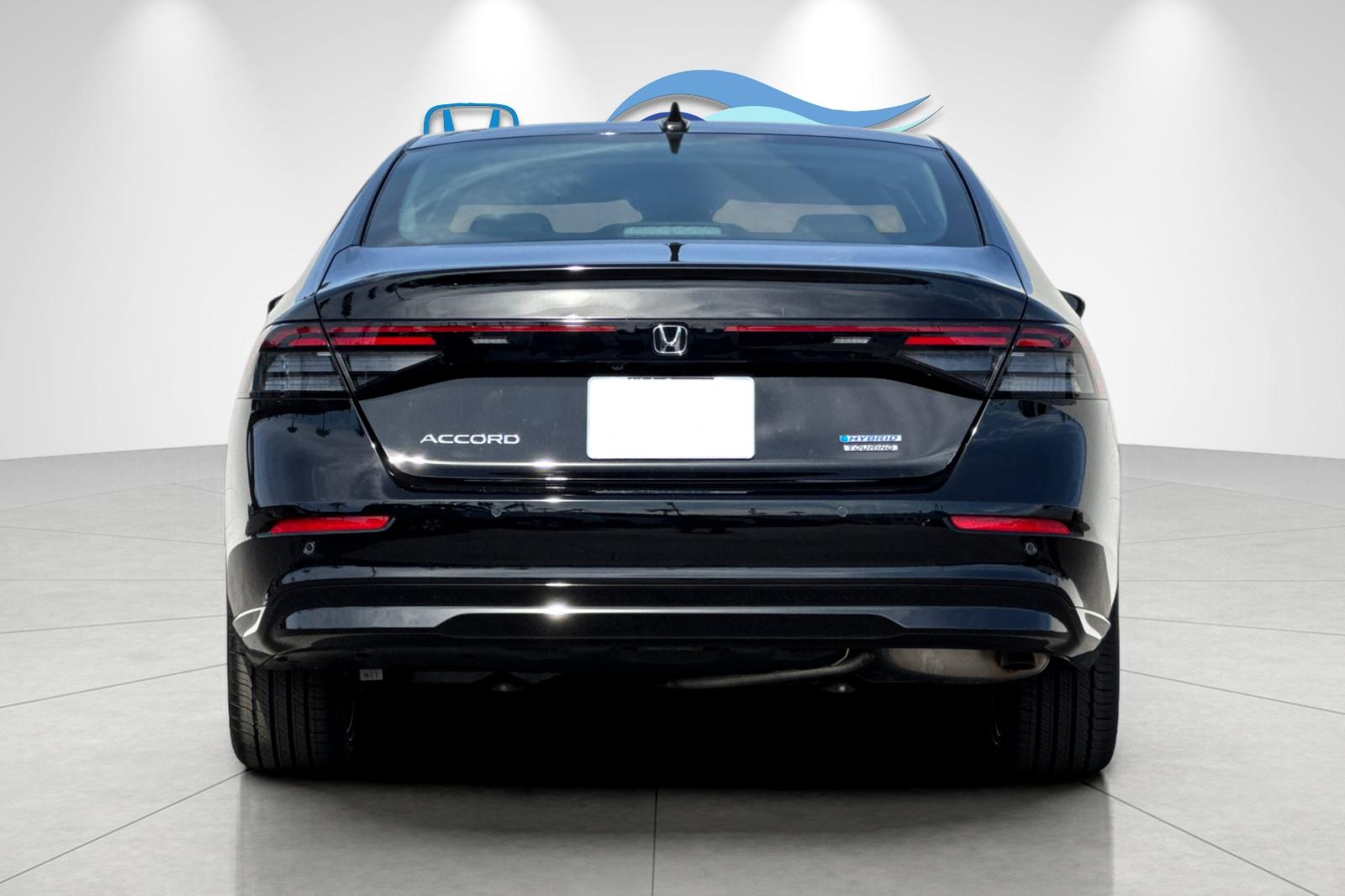 New 2026 Crystal Black Pearl Honda Touring Hybrid image 4