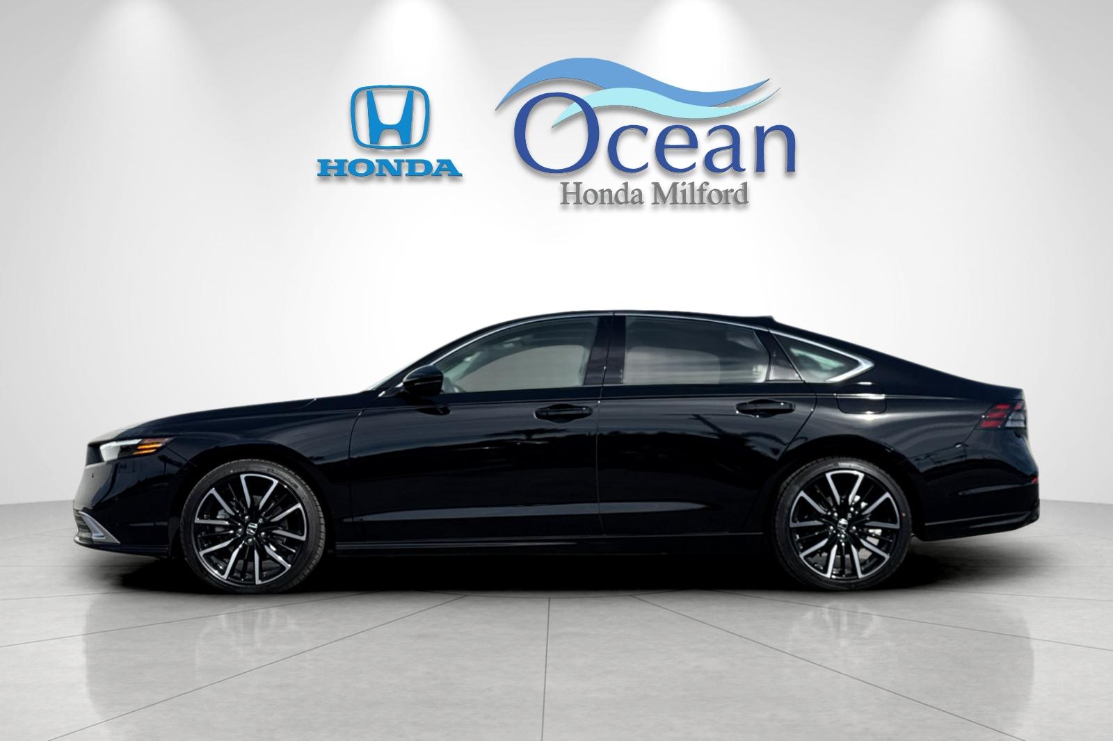 New 2026 Crystal Black Pearl Honda Touring Hybrid image 2