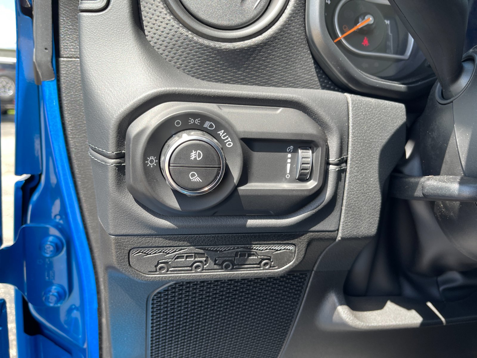 New 2026 Hydro Blue Pearlcoat Jeep Rubicon image 30