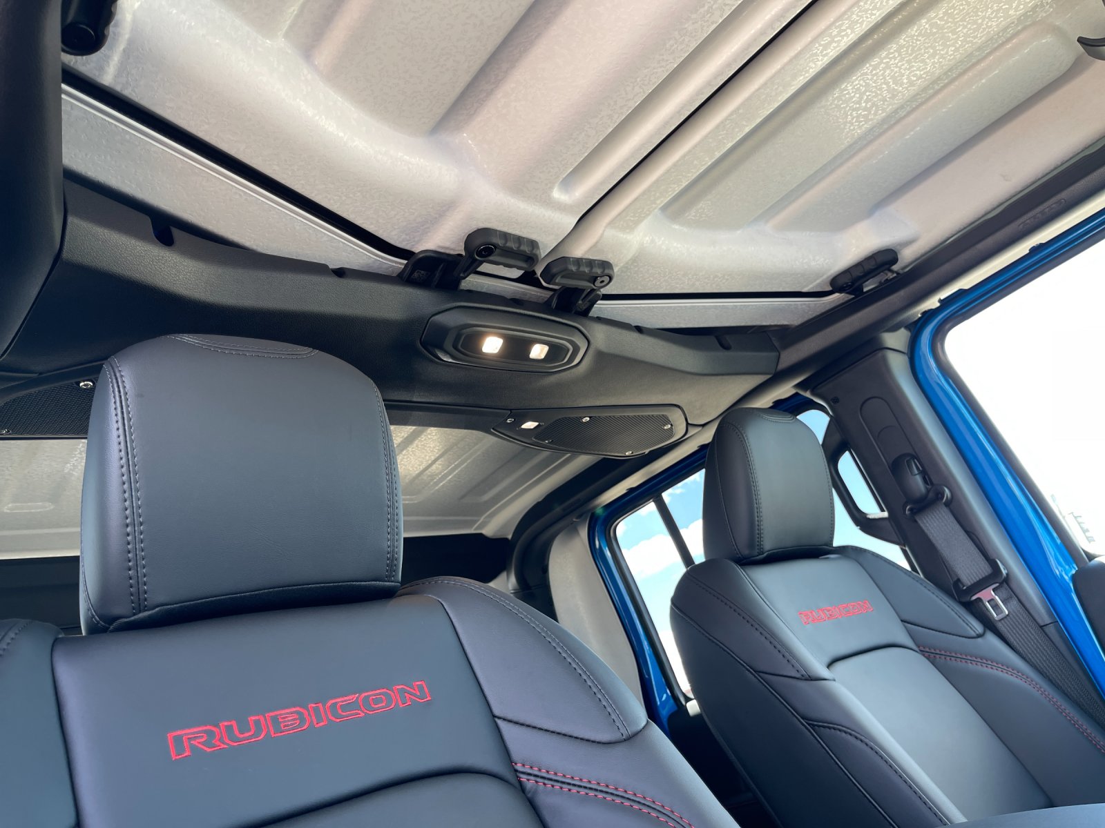 New 2026 Hydro Blue Pearlcoat Jeep Rubicon image 17