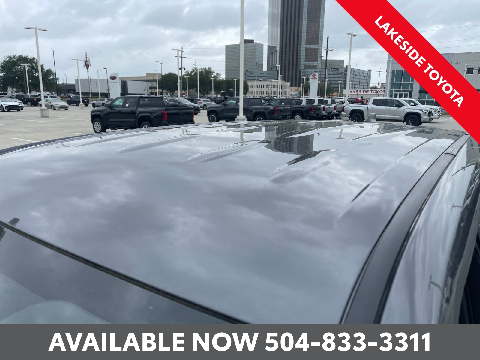 2025 Toyota Highlander LE - Photo 10