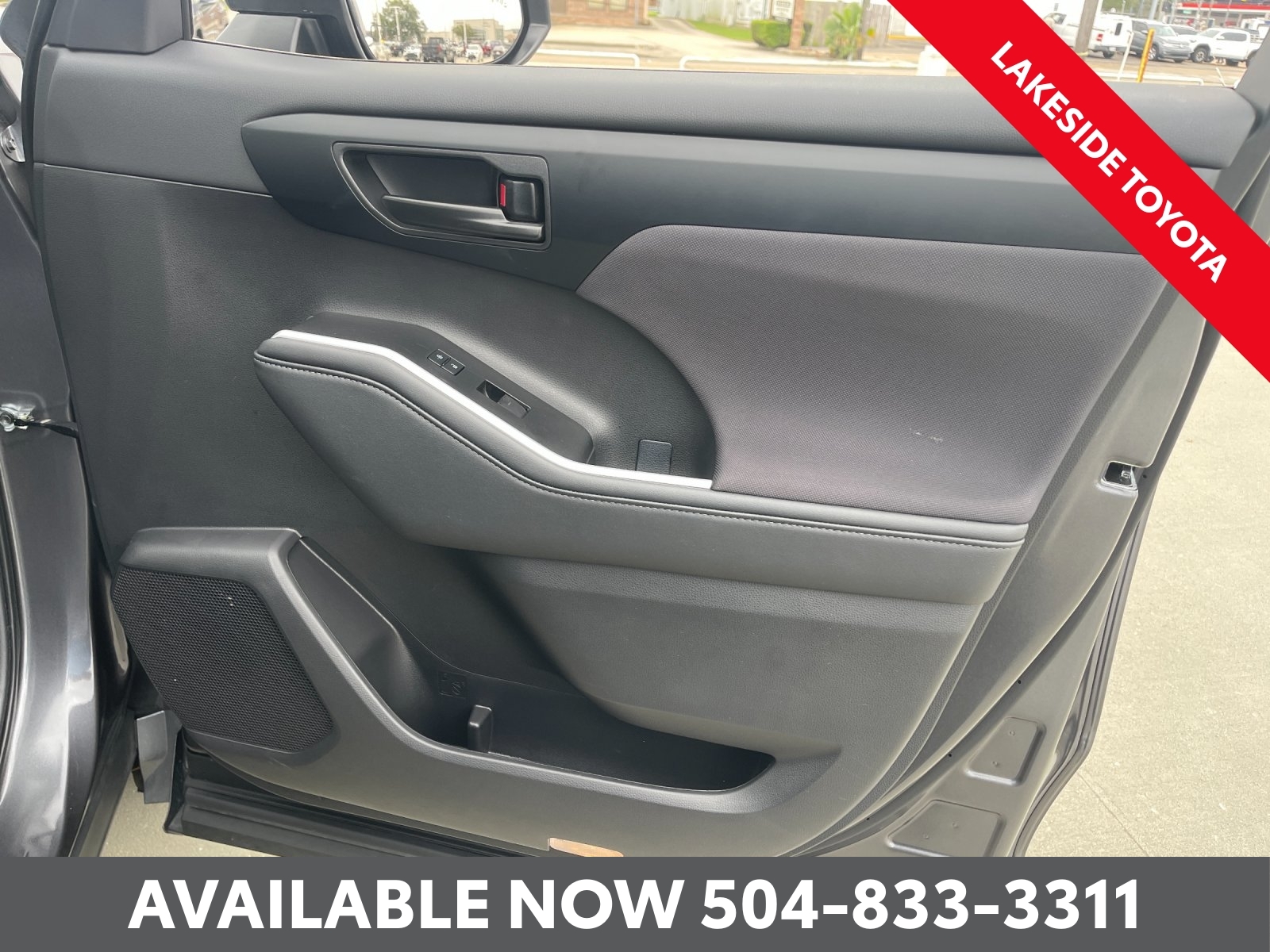 2025 Toyota Highlander LE - Photo 18