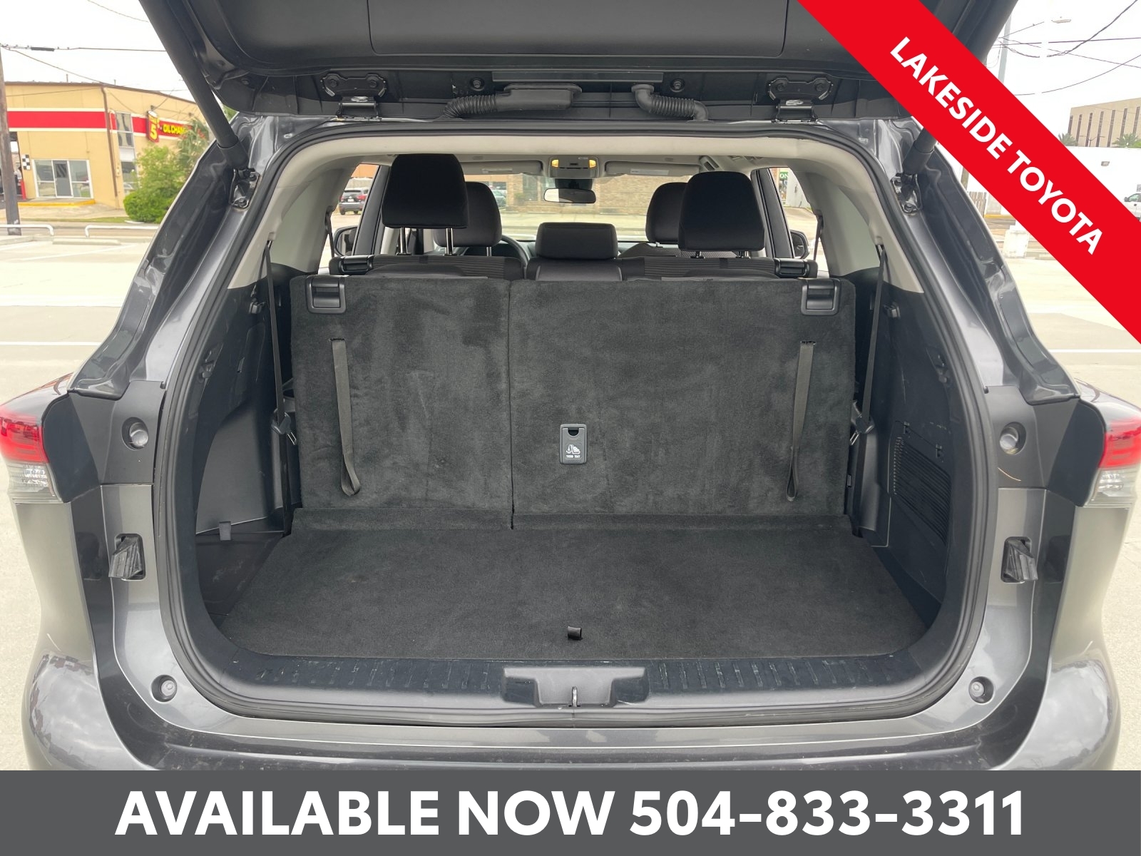 2025 Toyota Highlander LE - Photo 20