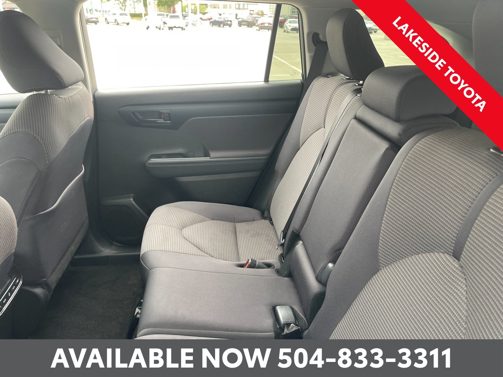 2025 Toyota Highlander LE - Photo 21