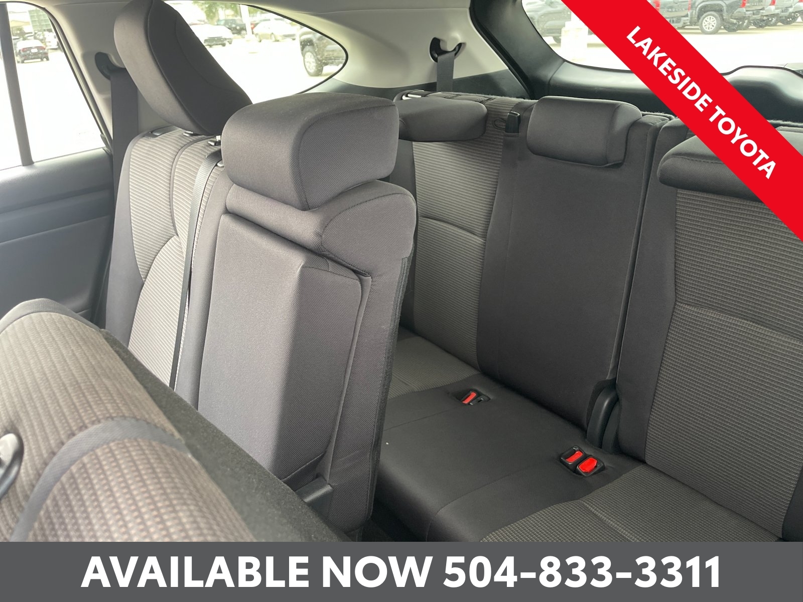 2025 Toyota Highlander LE - Photo 22