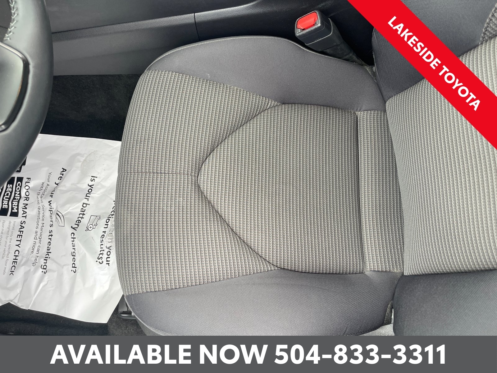 2025 Toyota Highlander LE - Photo 30