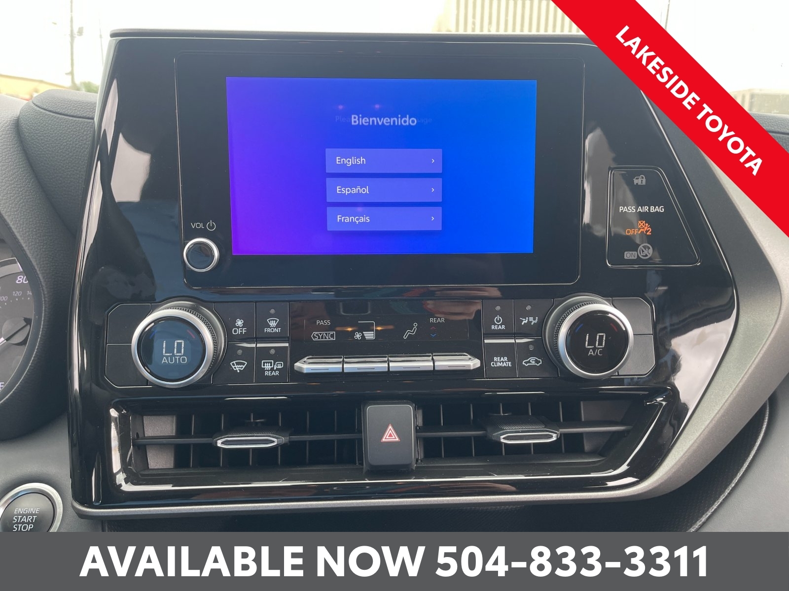 2025 Toyota Highlander LE - Photo 32