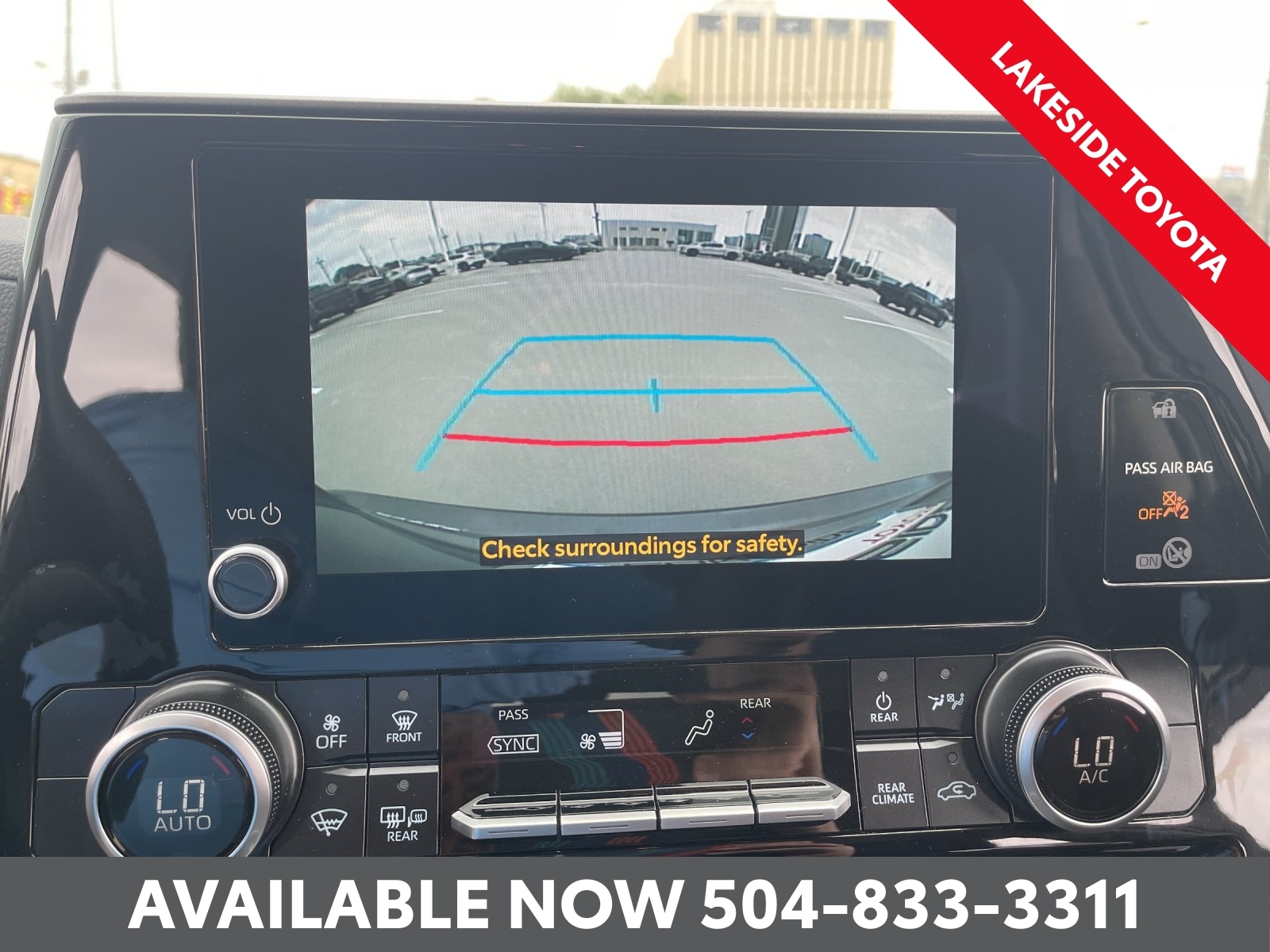 2025 Toyota Highlander LE - Photo 33