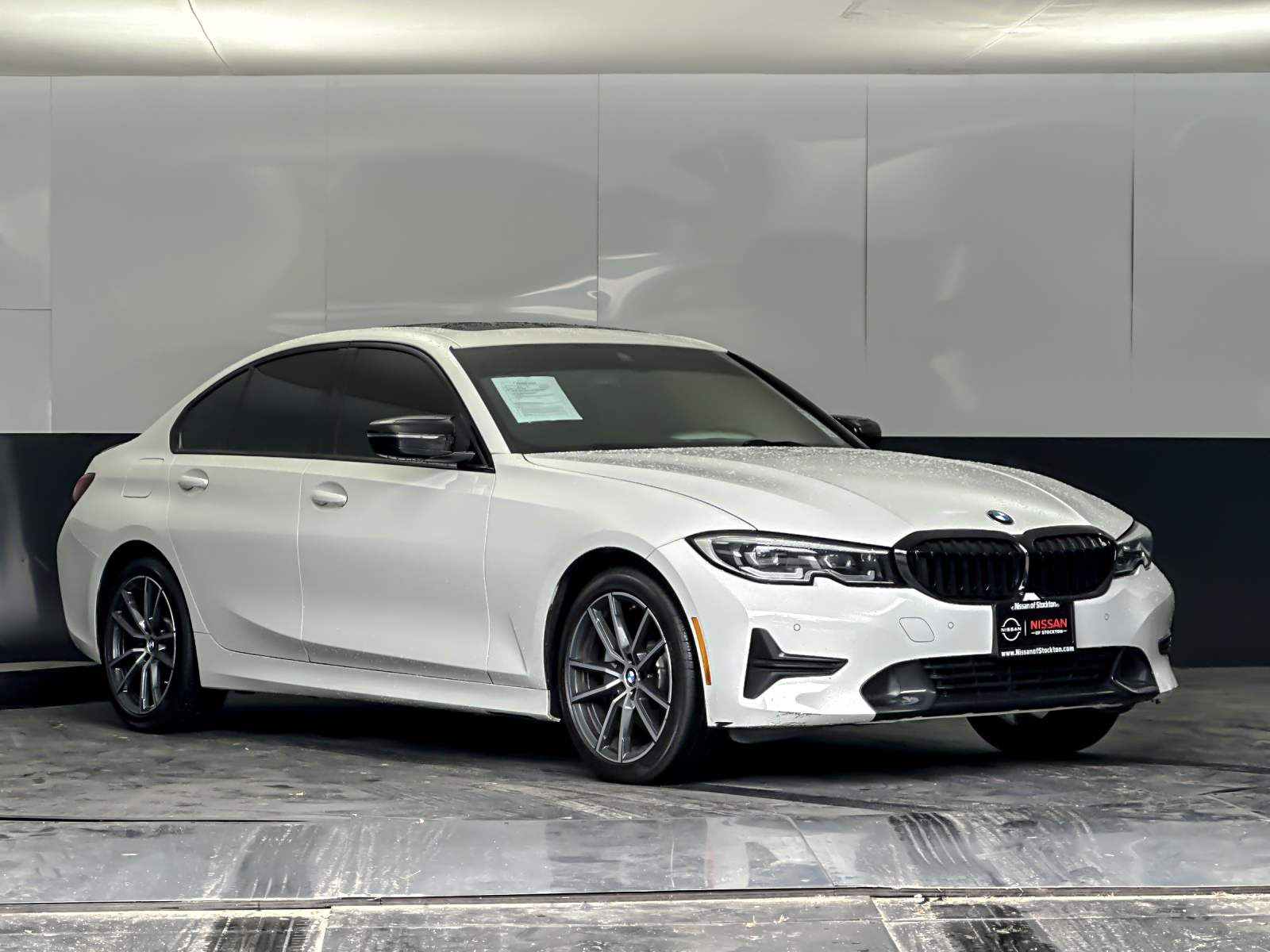2022 BMW 3 Series 330i Sedan's photo